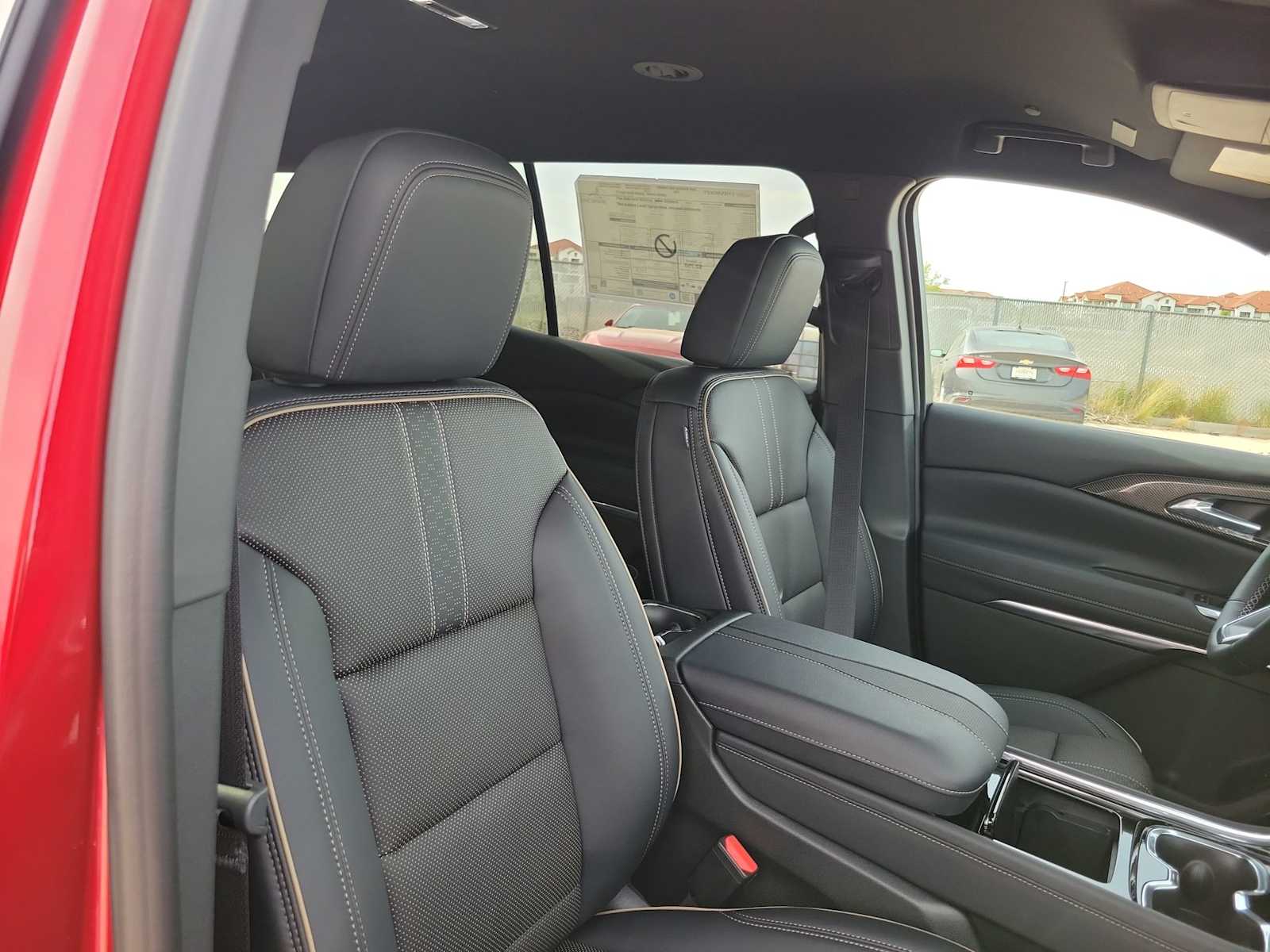 Thumbnail: 2026 Chevrolet Traverse - 18