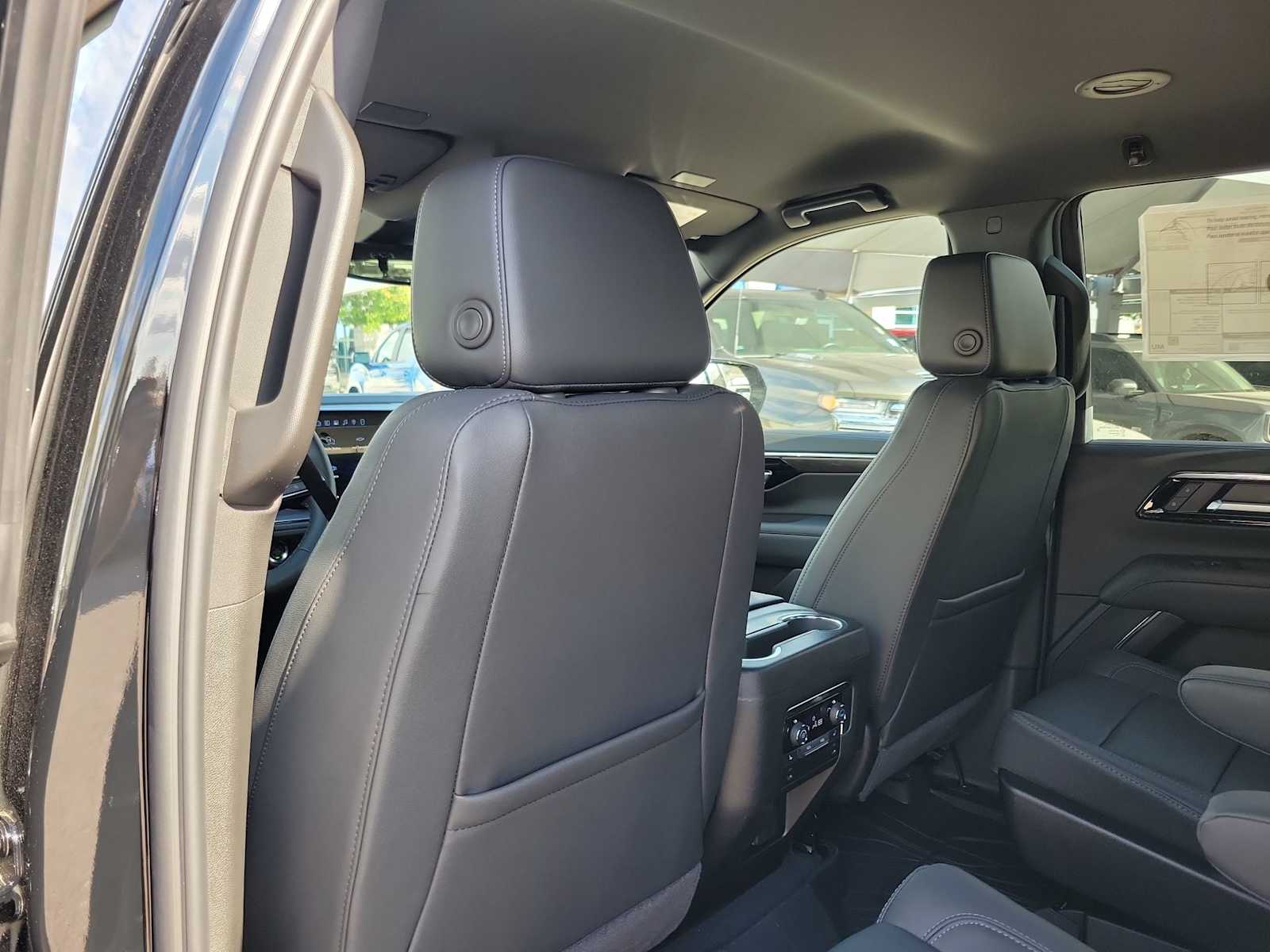 Thumbnail: 2026 Chevrolet Tahoe - 12