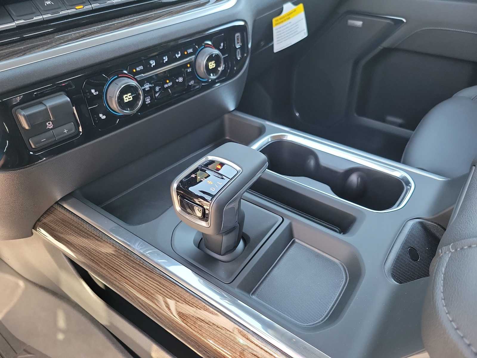 Thumbnail: 2026 Chevrolet Silverado 1500 - 17