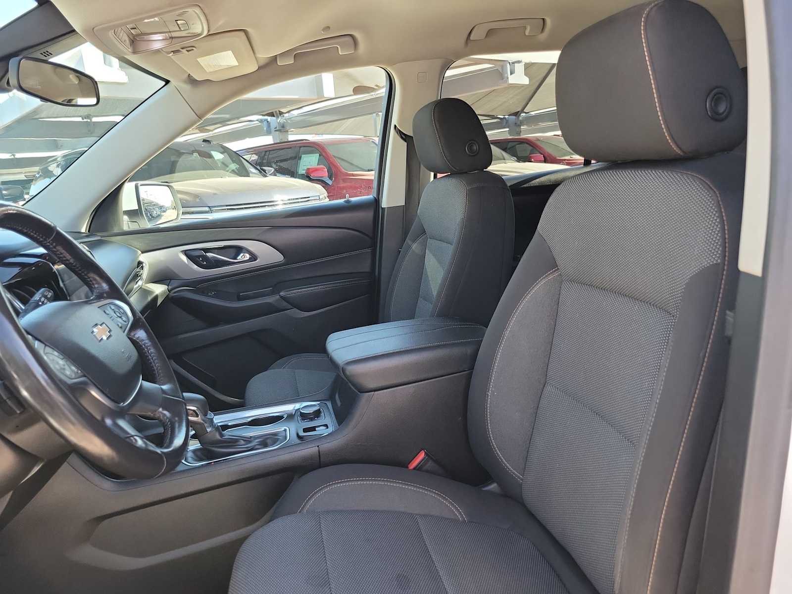 Thumbnail: 2021 Chevrolet Traverse - 11