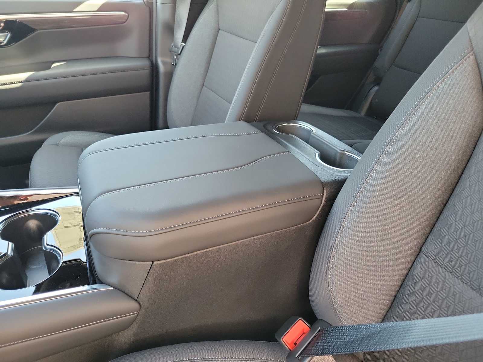 Thumbnail: 2025 Chevrolet Tahoe - 16