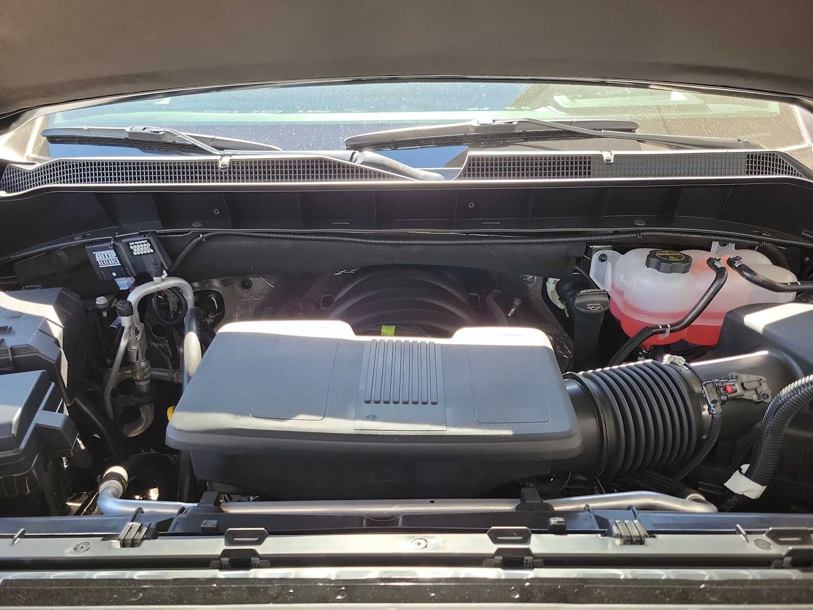 Thumbnail: 2025 Chevrolet Silverado 1500 - 9