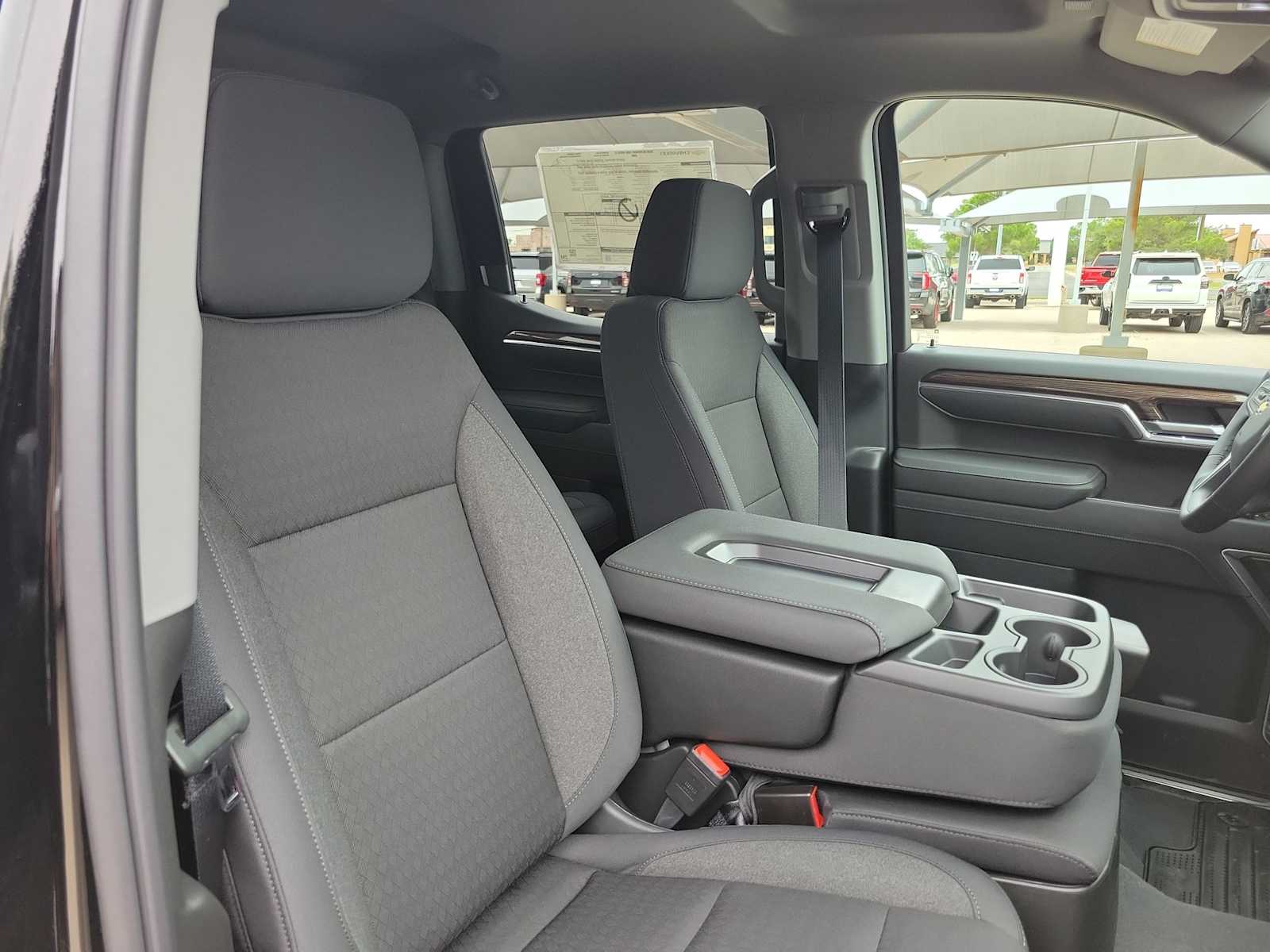 Thumbnail: 2026 Chevrolet Silverado 1500 - 14