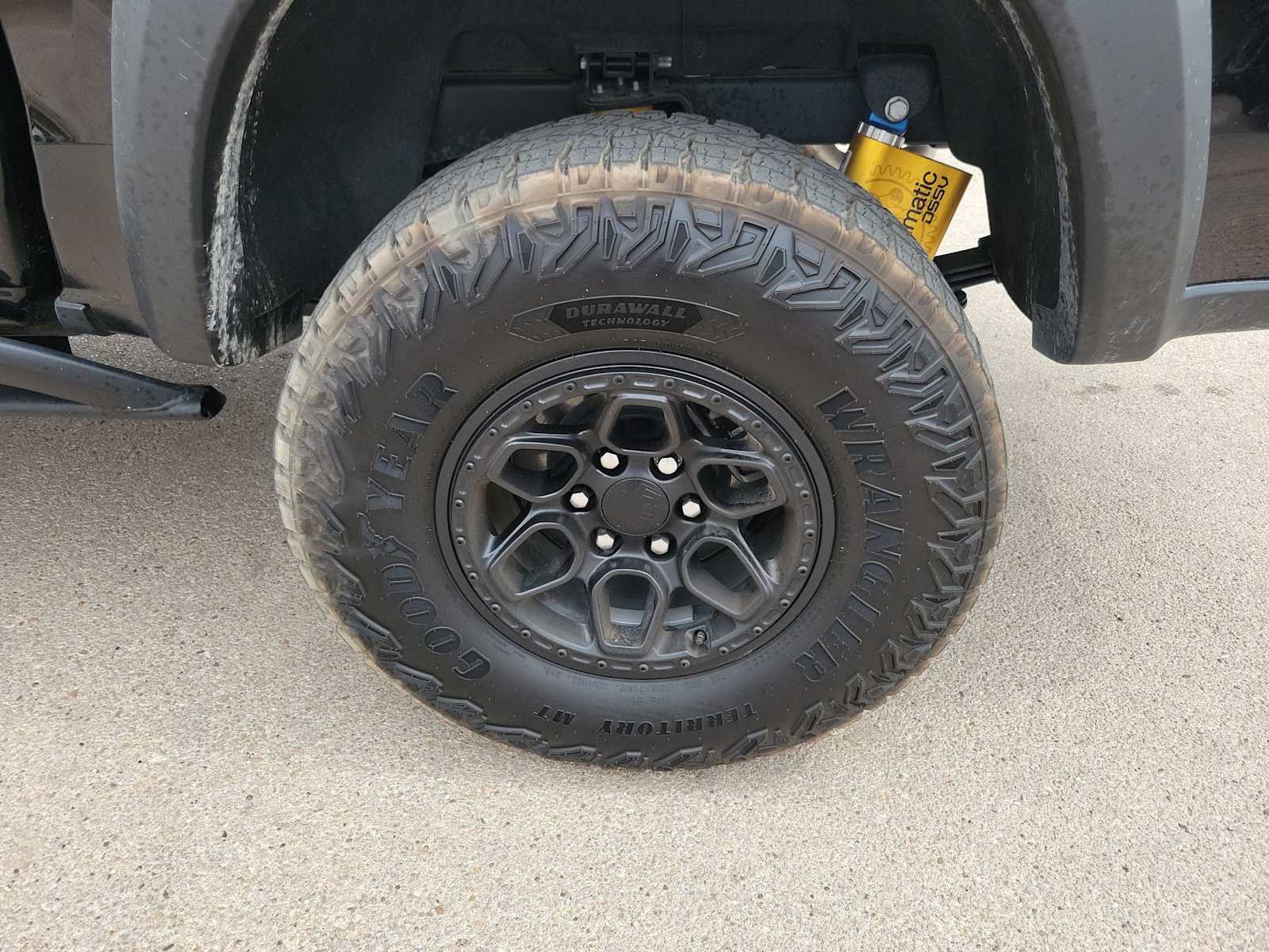 2024 Chevrolet Colorado ZR2 8