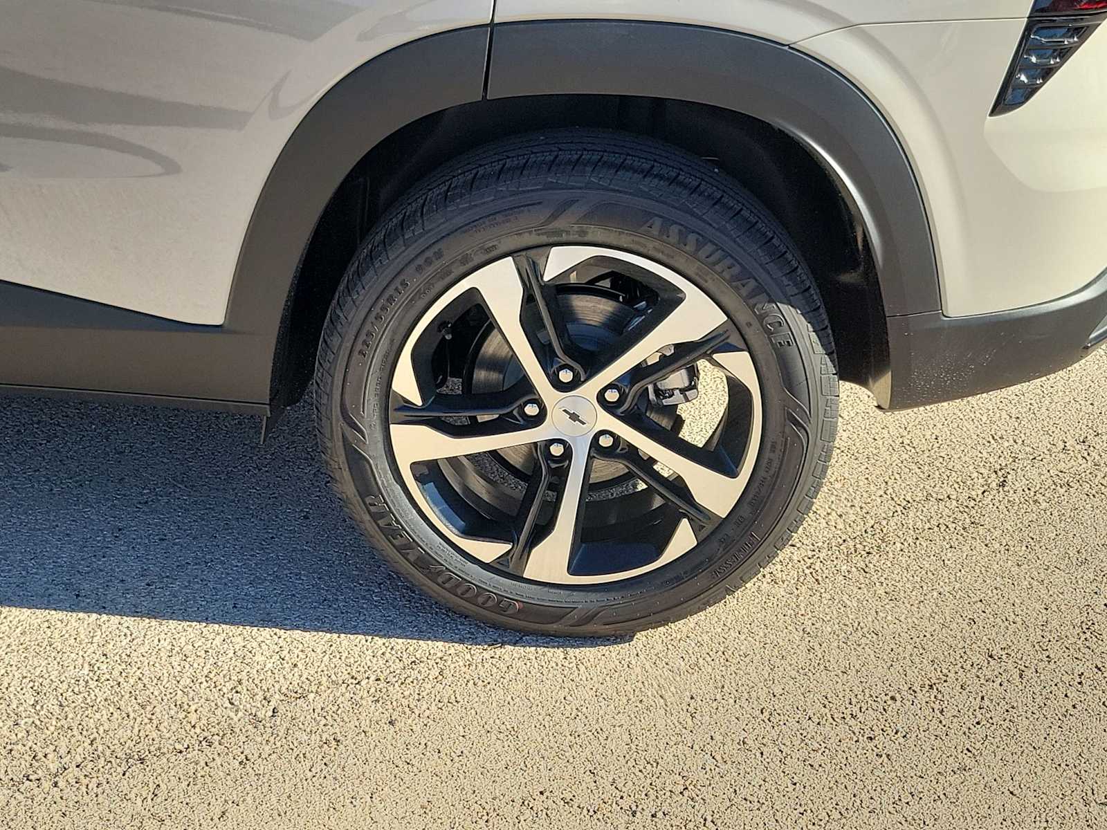 Thumbnail: 2026 Chevrolet Trax - 8