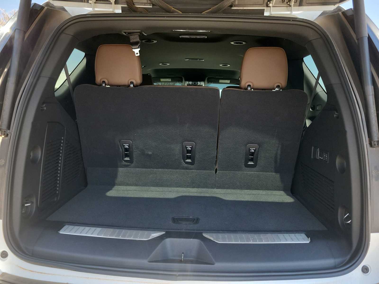 Thumbnail: 2025 Chevrolet Tahoe - 24