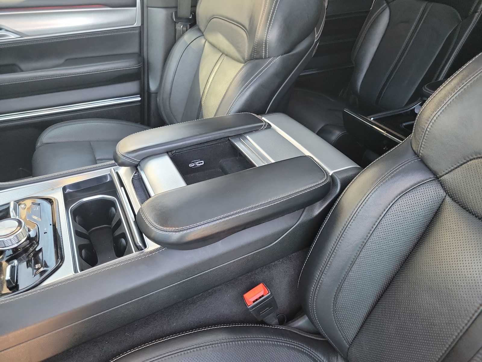 Thumbnail: 2023 Jeep Grand Wagoneer - 16