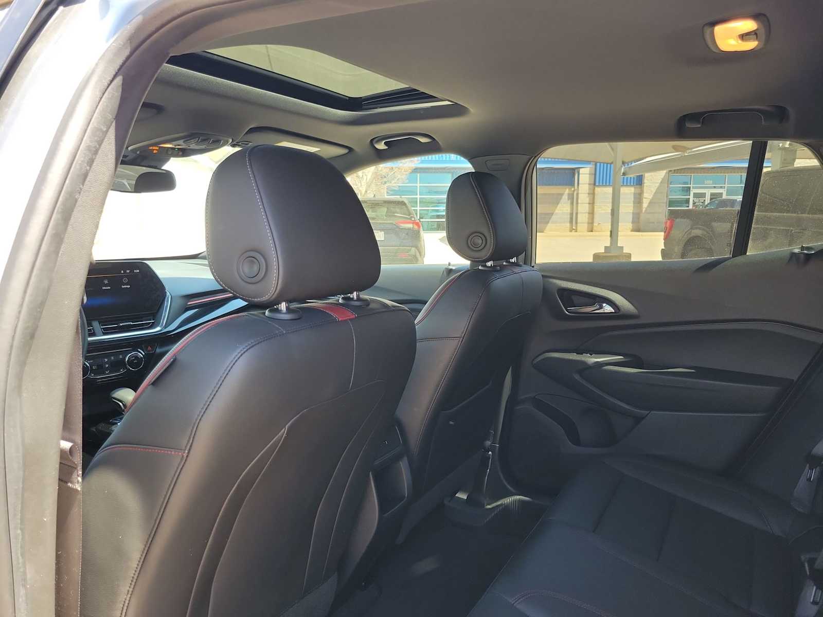 Thumbnail: 2025 Chevrolet Trax - 8