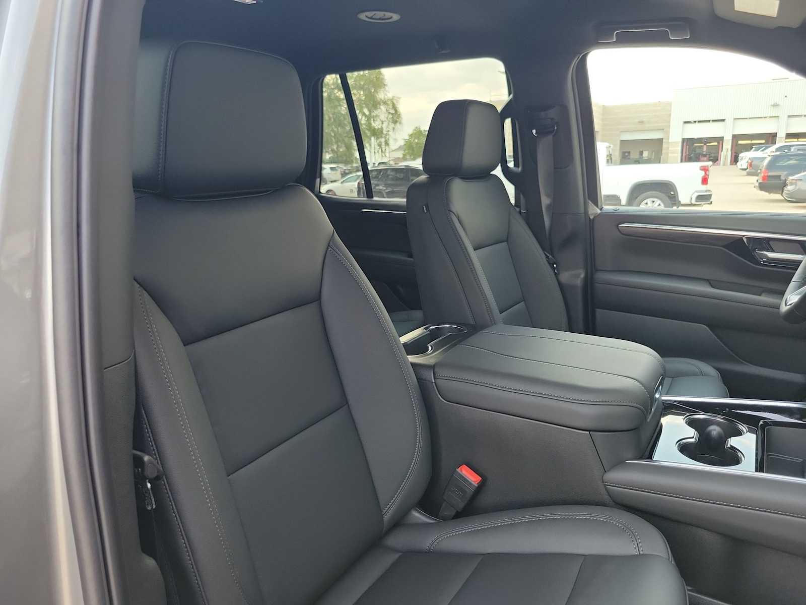 Thumbnail: 2025 Chevrolet Tahoe - 14