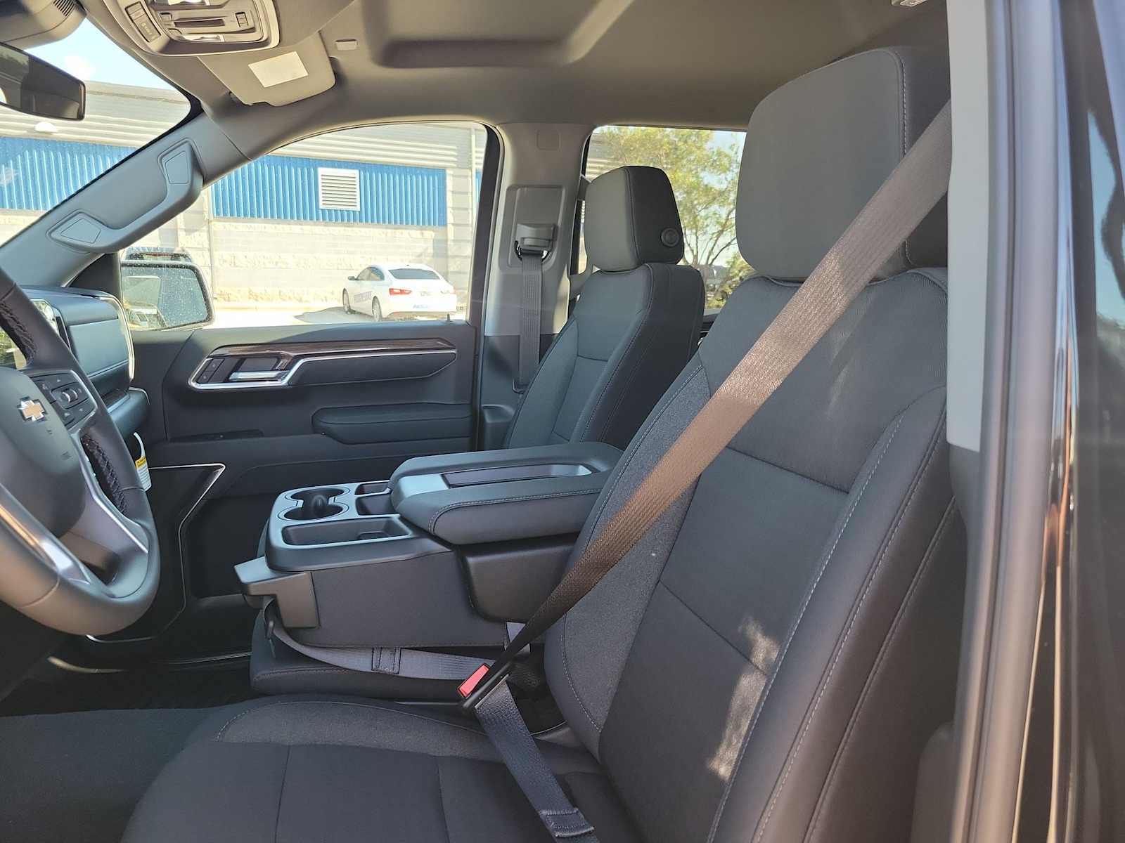 Thumbnail: 2026 Chevrolet Silverado 1500 - 11