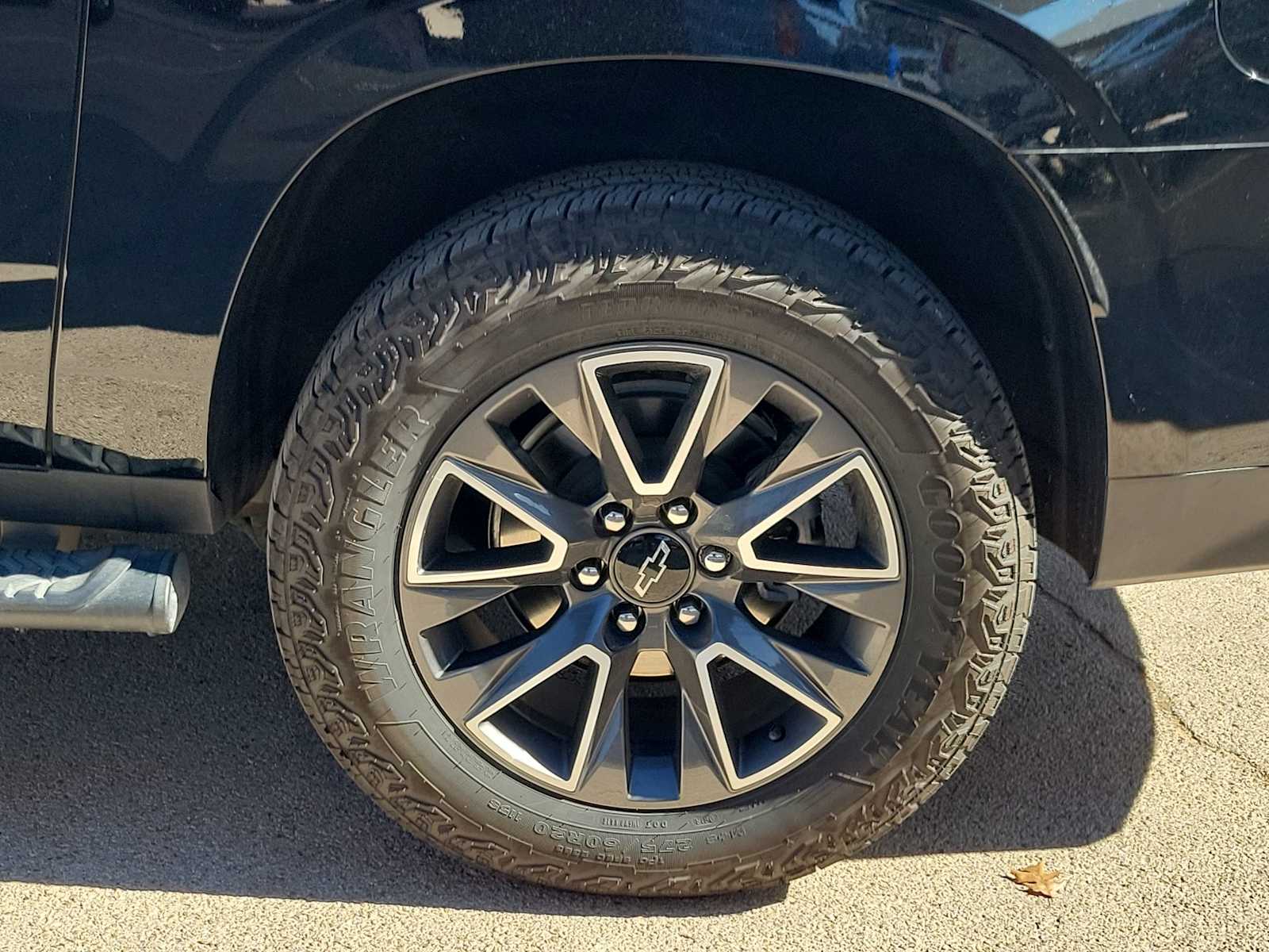 Thumbnail: 2024 Chevrolet Suburban - 8