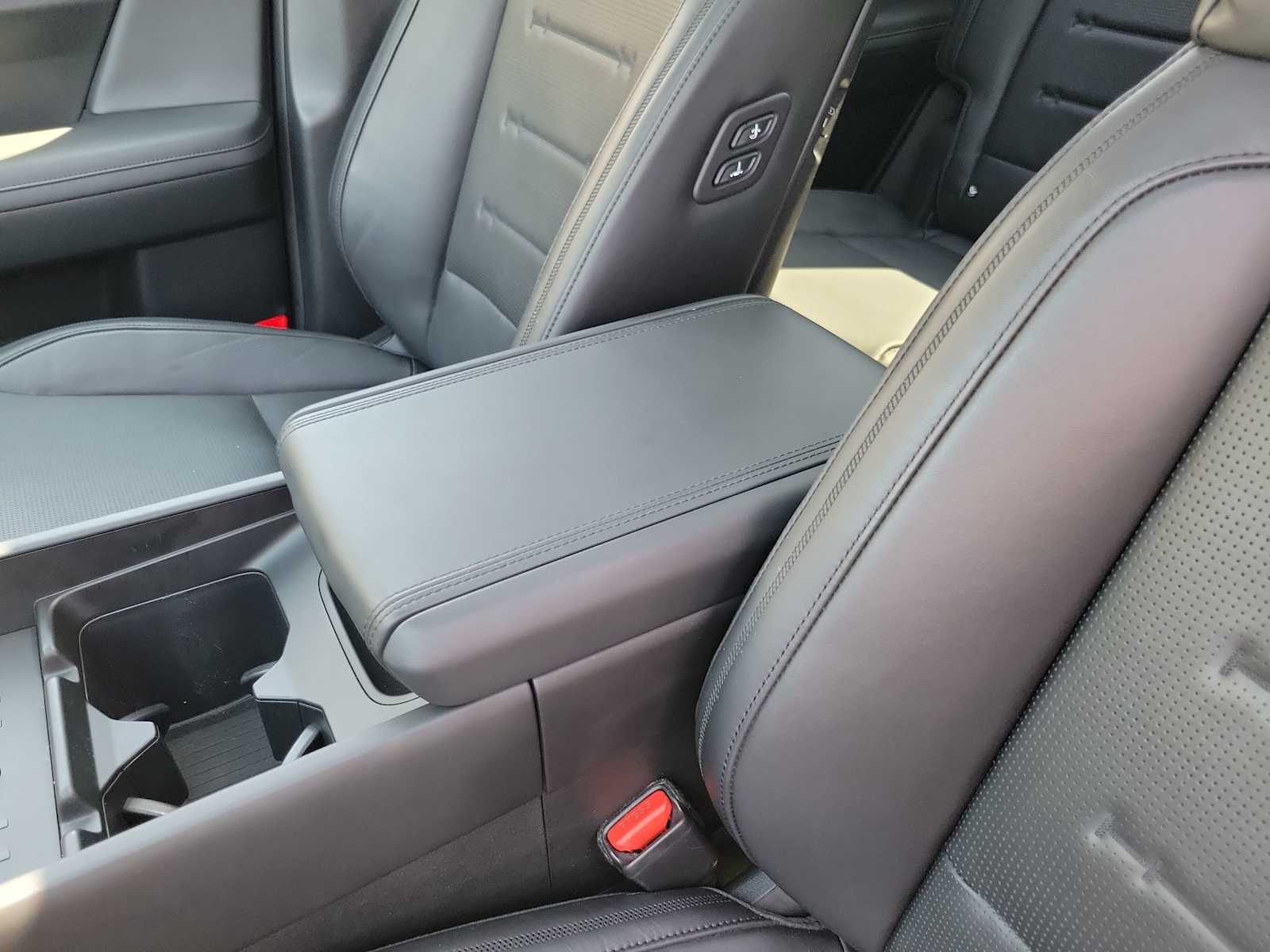 Thumbnail: 2025 Hyundai Santa Fe - 16