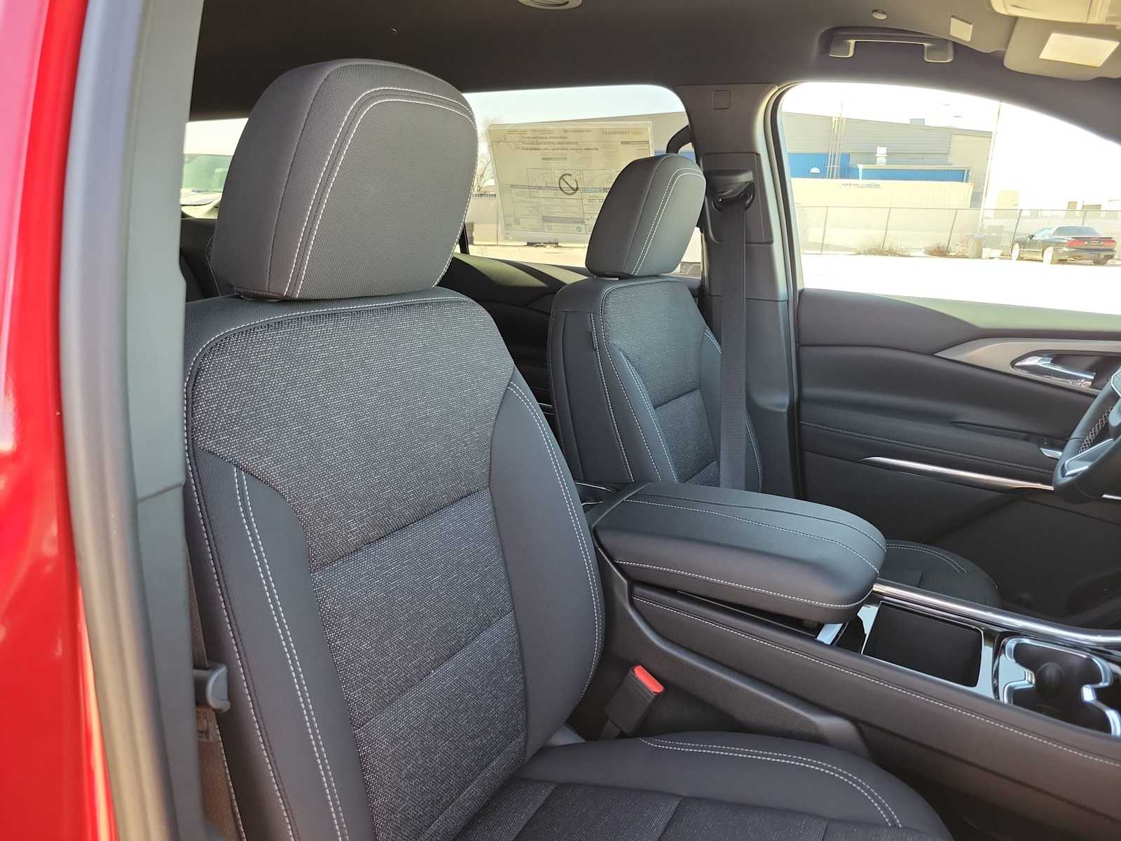 Thumbnail: 2026 Chevrolet Traverse - 14