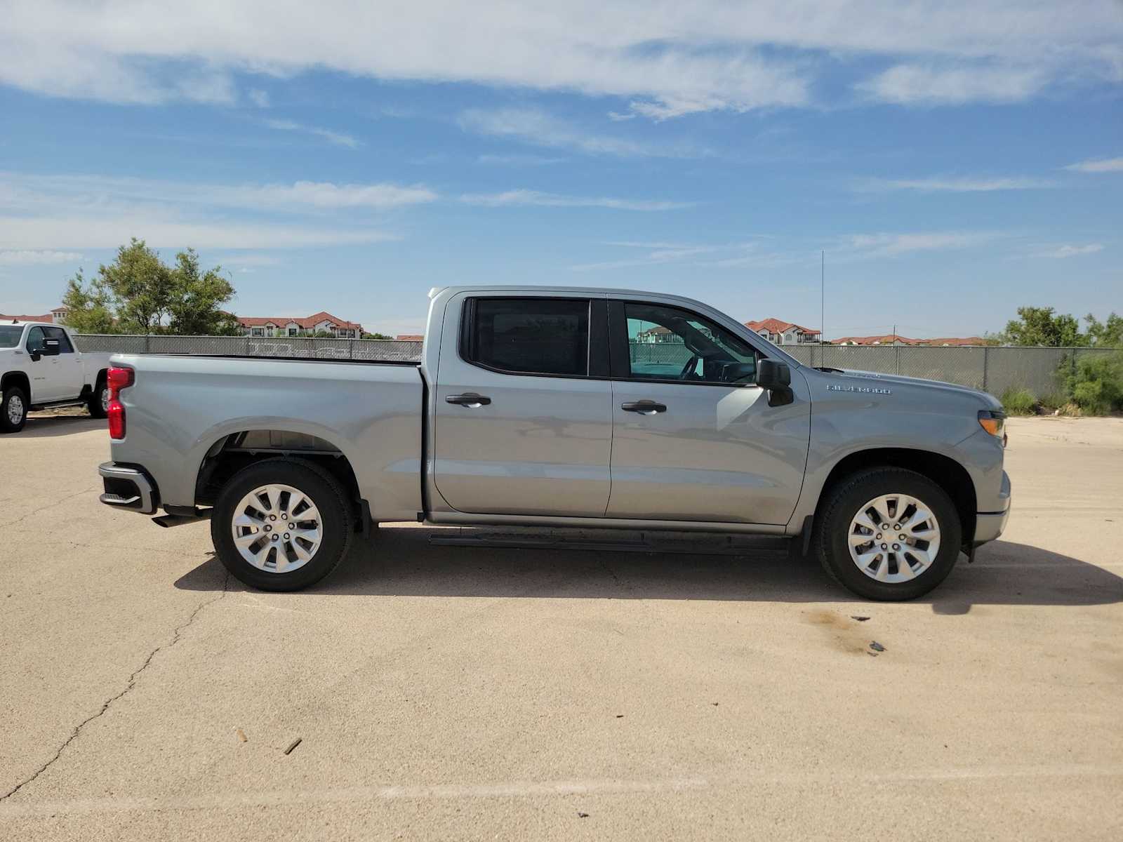 Thumbnail: 2026 Chevrolet Silverado 1500 - 9