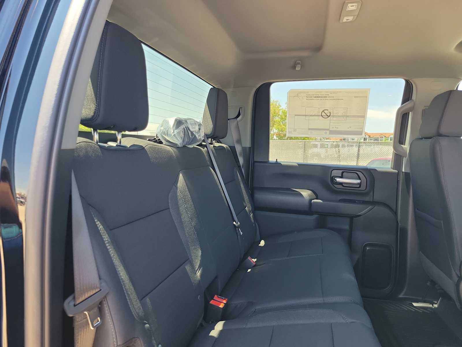 Thumbnail: 2026 Chevrolet Silverado 2500 - 17