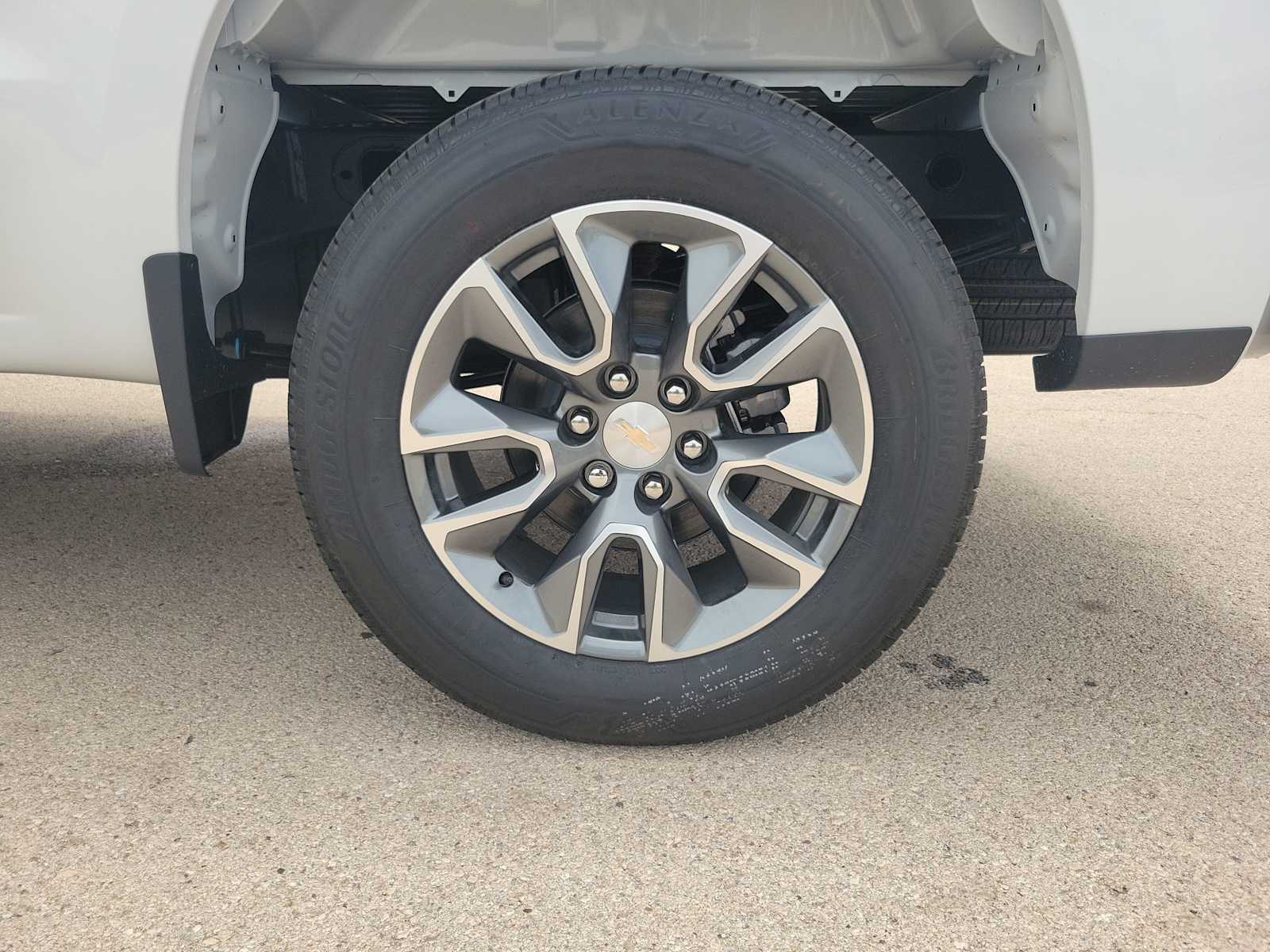 Thumbnail: 2026 Chevrolet Silverado 1500 - 12