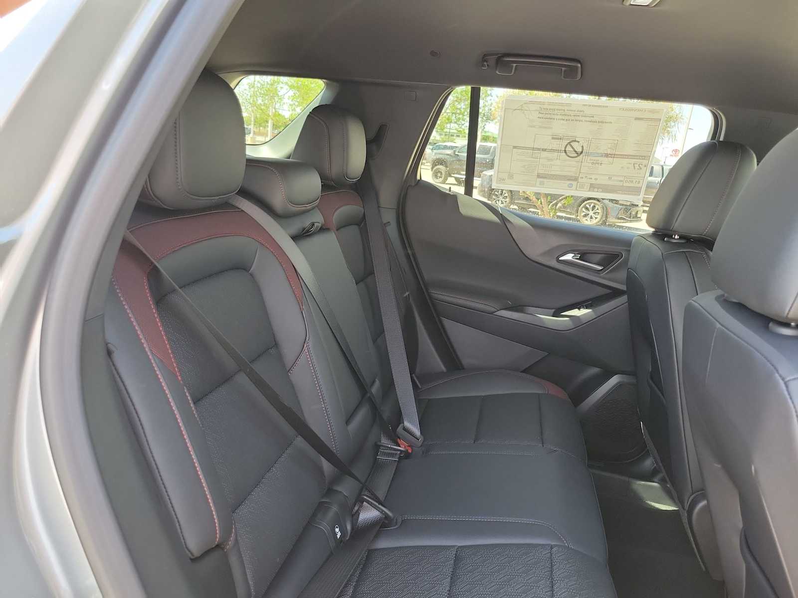 Thumbnail: 2026 Chevrolet Equinox - 17