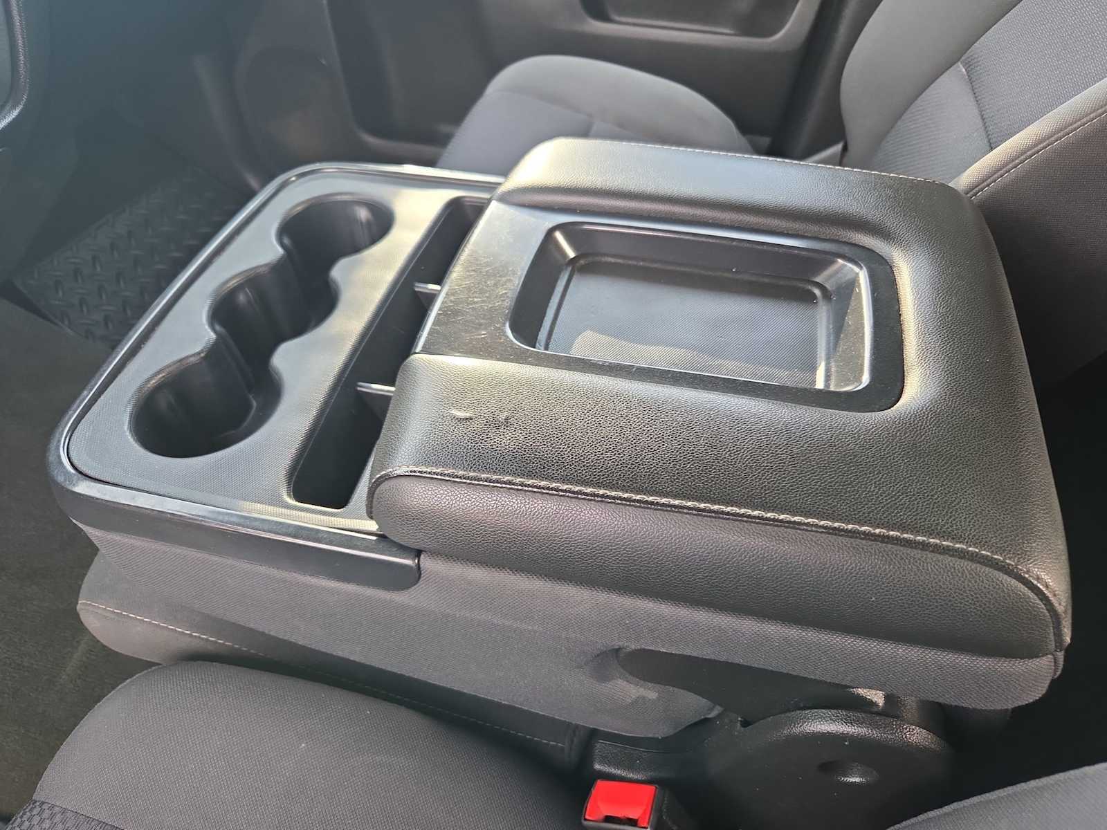 Thumbnail: 2018 Chevrolet Silverado 1500 - 16