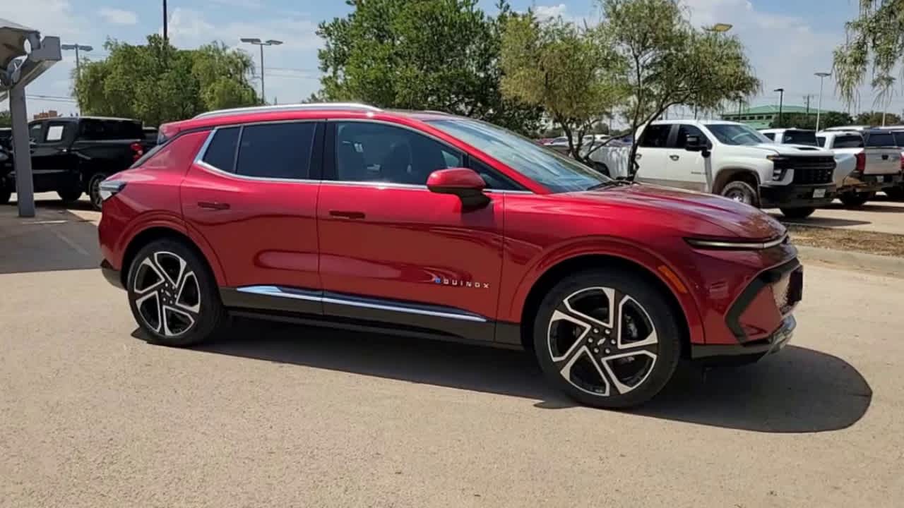 Thumbnail: 2025 Chevrolet Equinox - 3