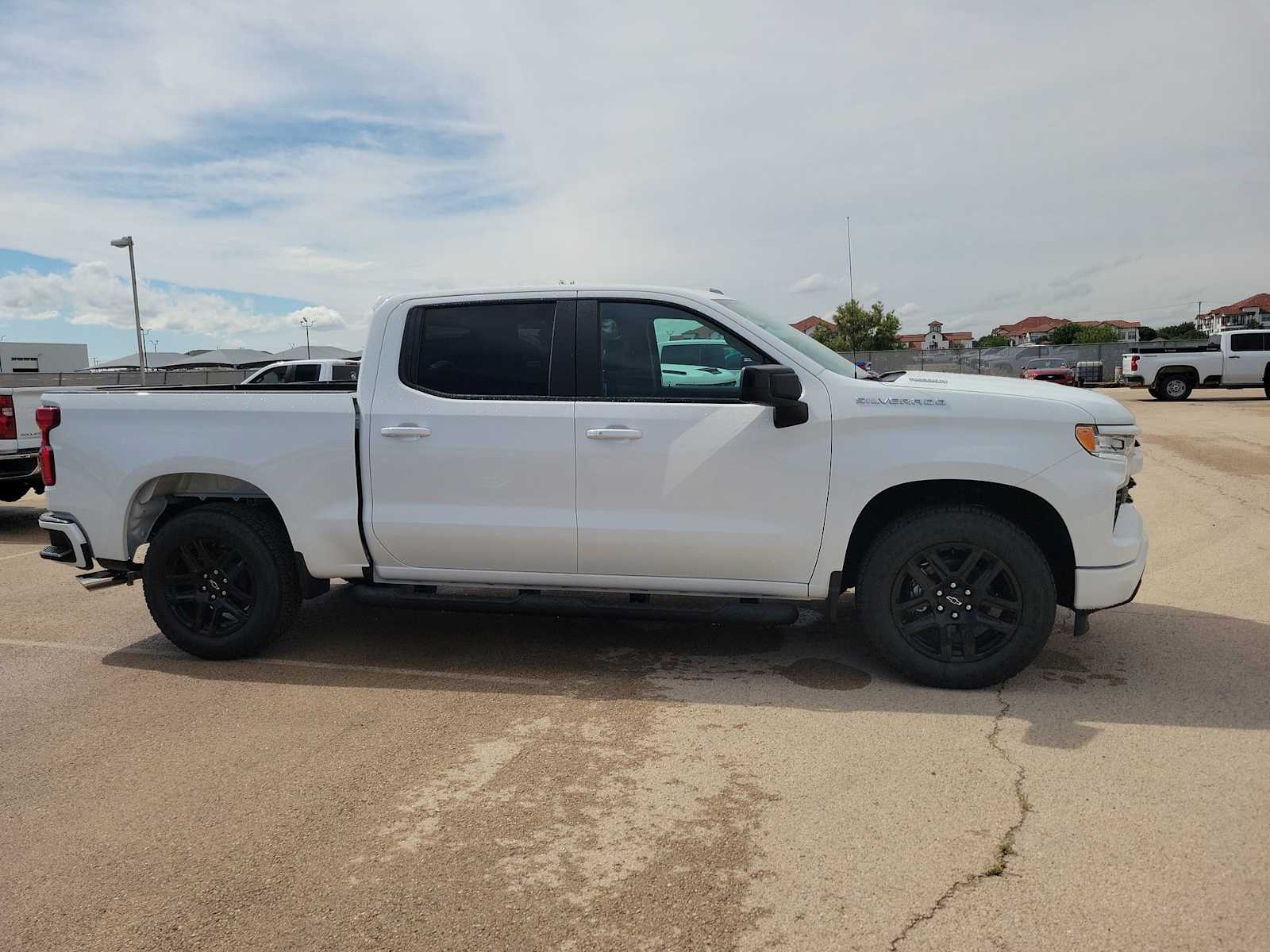 Thumbnail: 2026 Chevrolet Silverado 1500 - 9