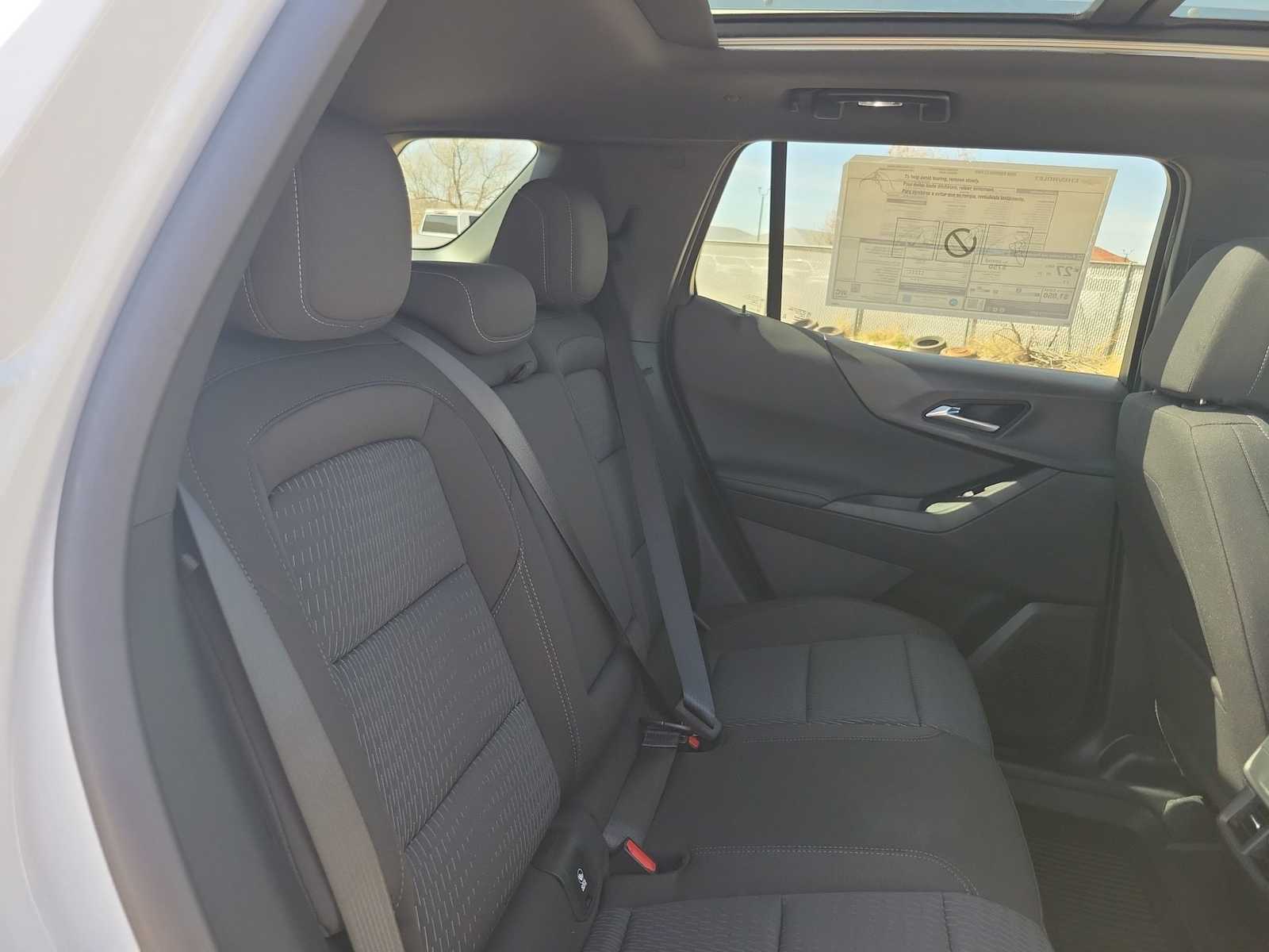 Thumbnail: 2026 Chevrolet Equinox - 17