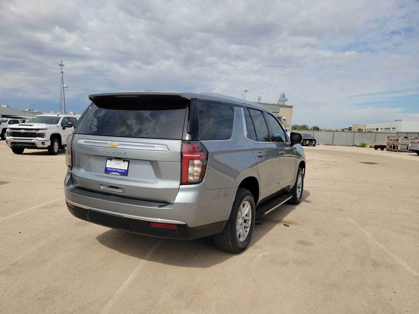 Thumbnail: 2023 Chevrolet Tahoe - 8