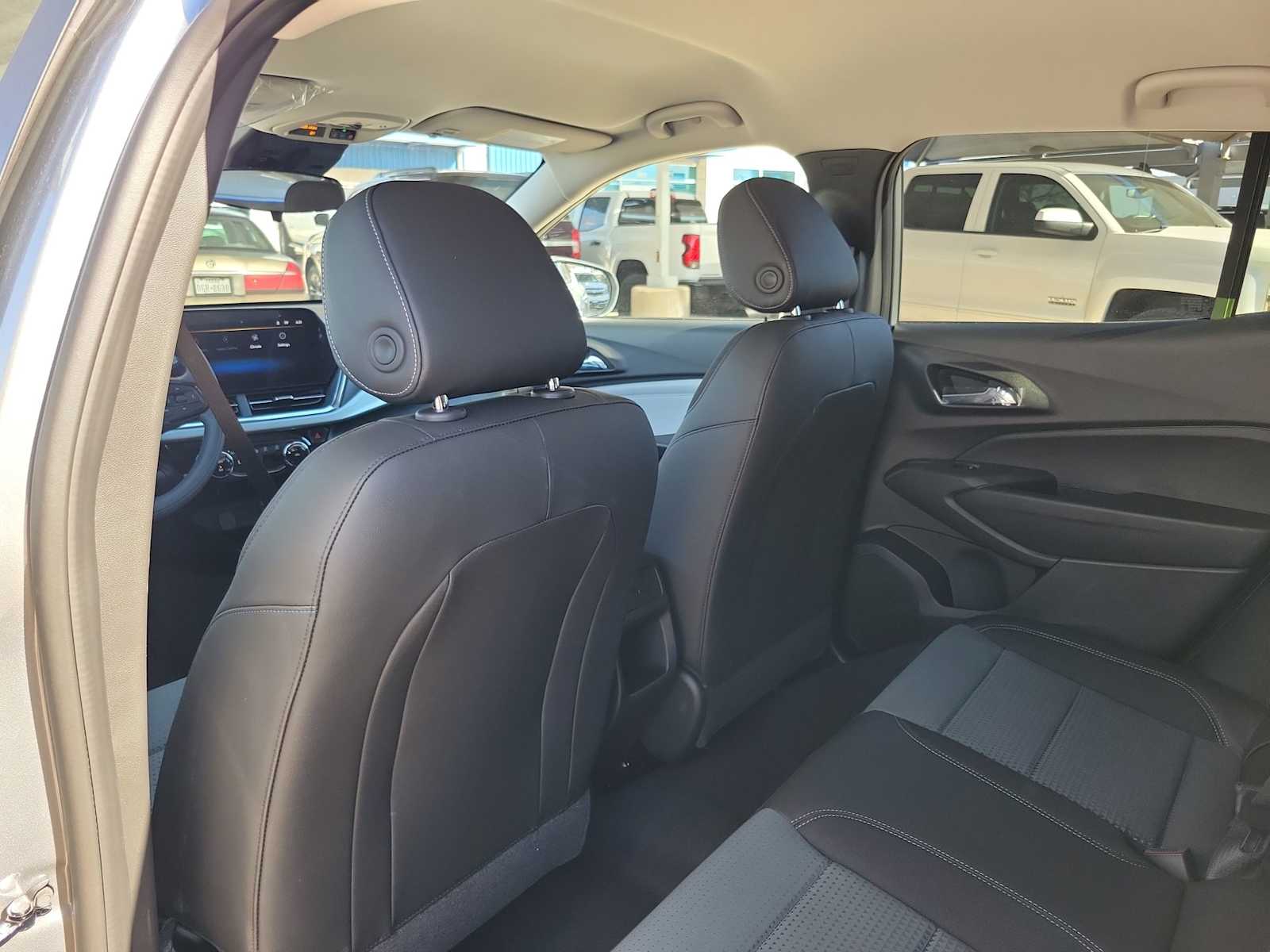 Thumbnail: 2026 Chevrolet Trax - 8