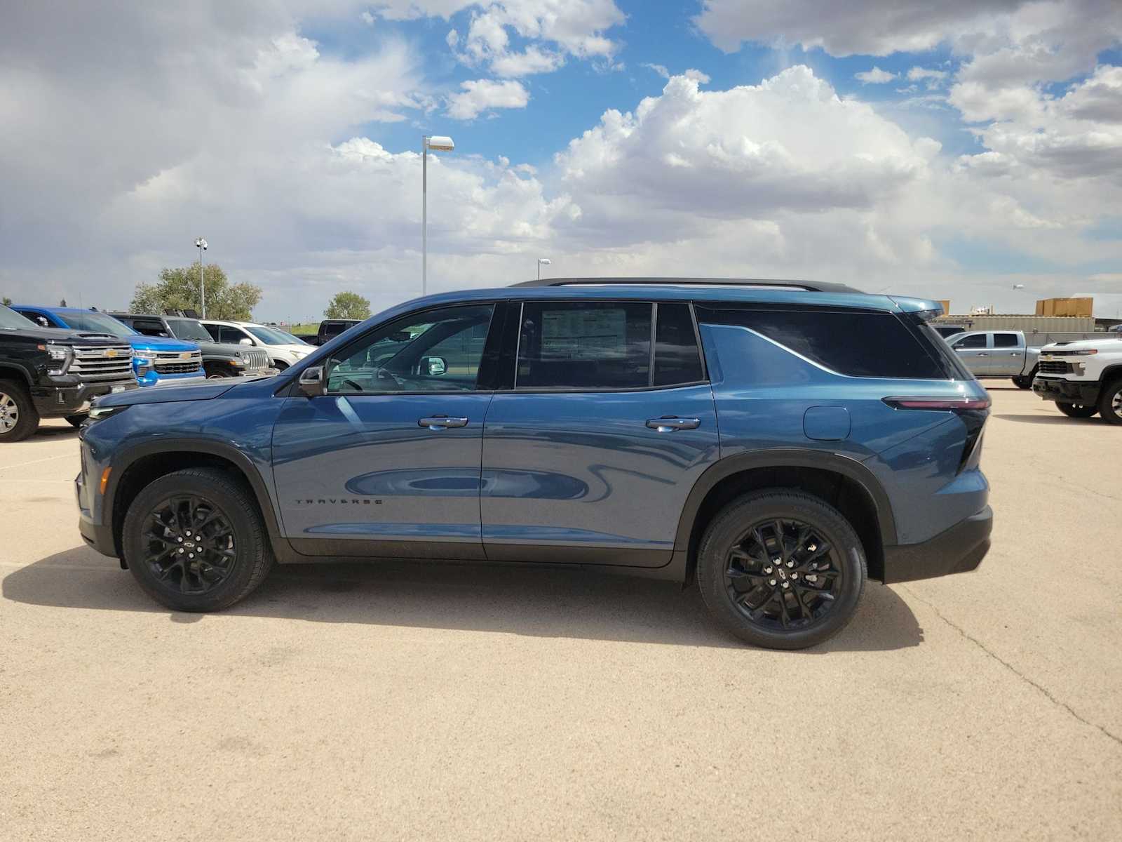 Thumbnail: 2026 Chevrolet Traverse - 5