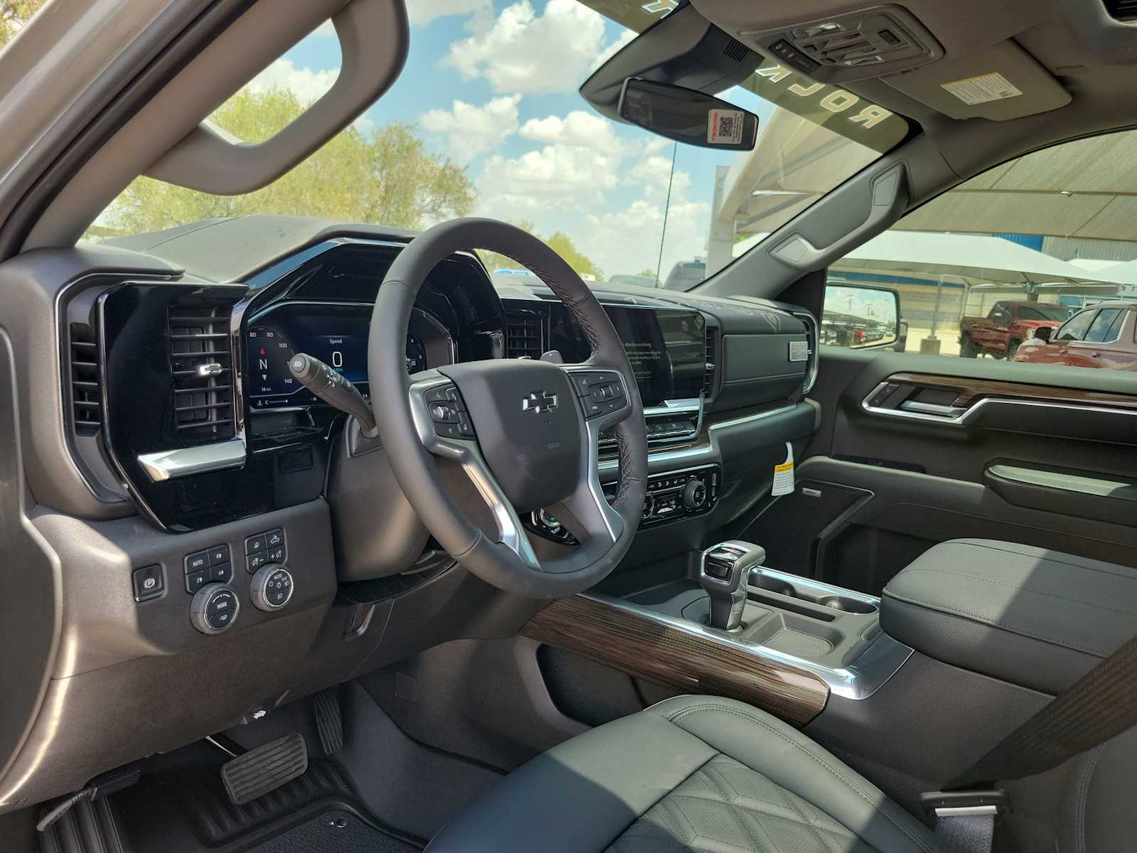 Thumbnail: 2025 Chevrolet Silverado 1500 - 2