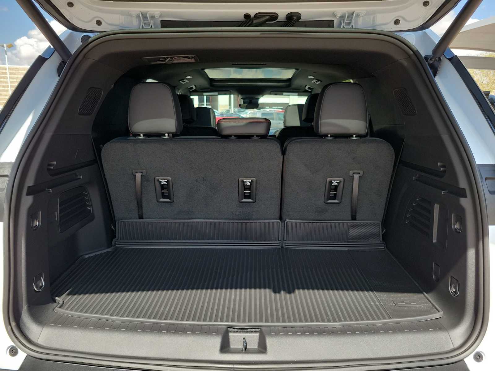 Thumbnail: 2026 Chevrolet Traverse - 19