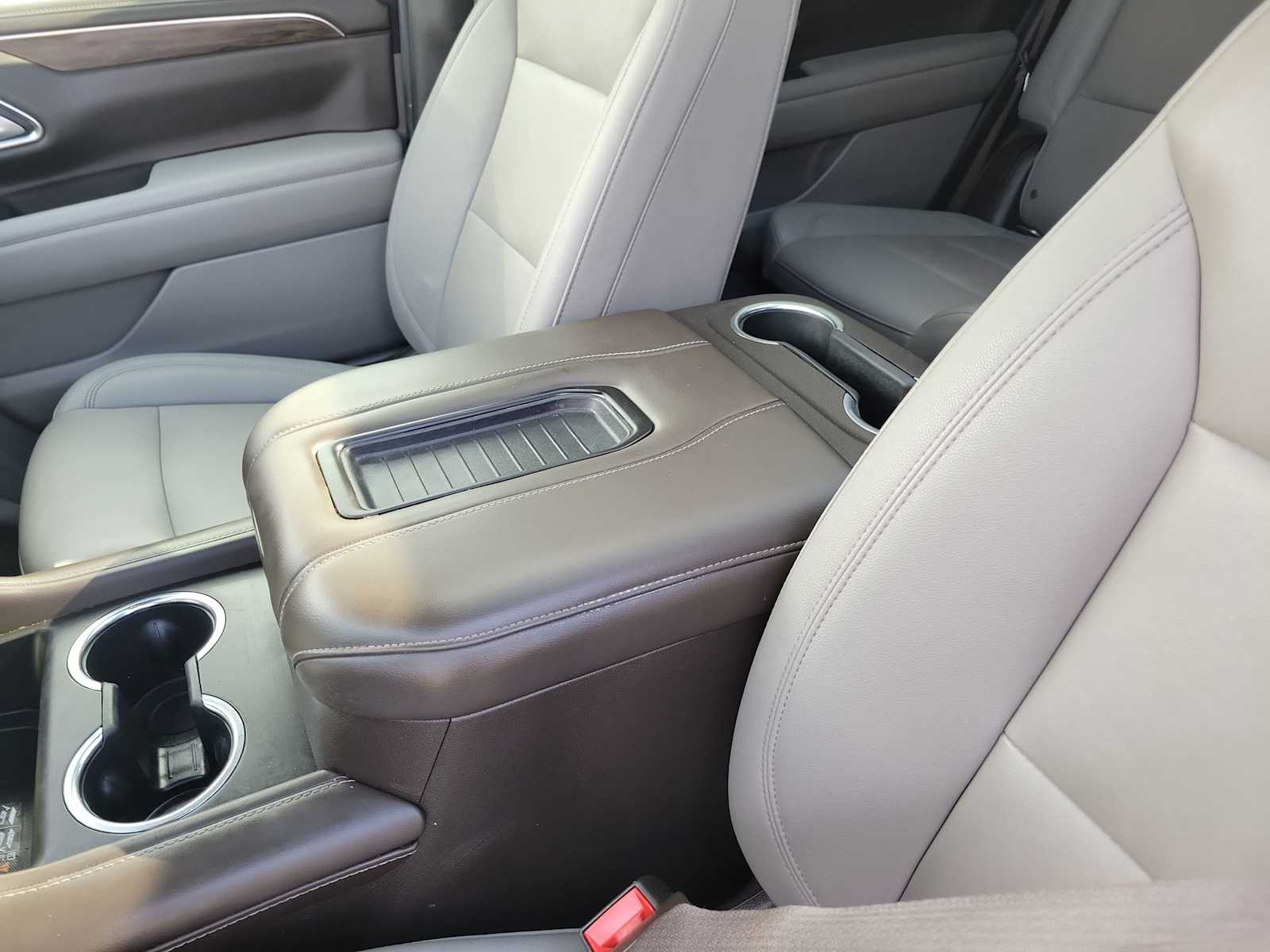 Thumbnail: 2022 Chevrolet Tahoe - 16