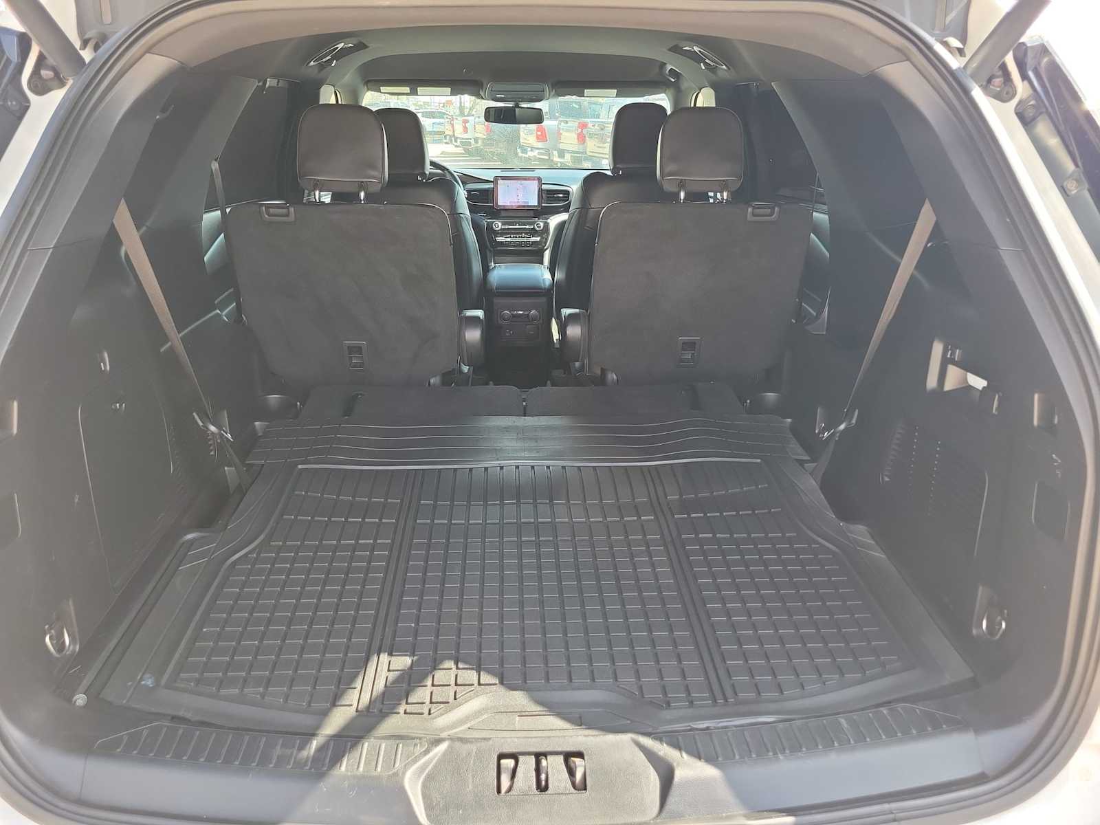 Thumbnail: 2021 Ford Explorer - 9