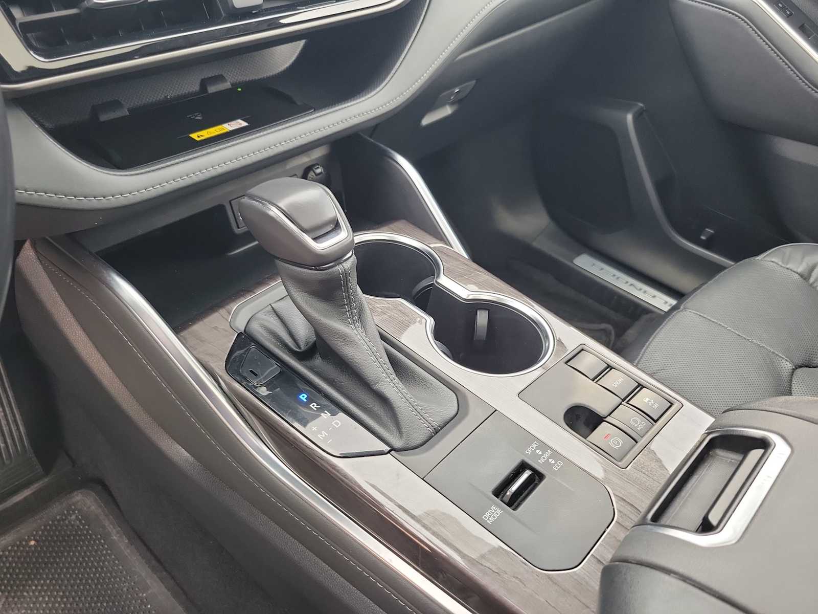 Thumbnail: 2023 Toyota Highlander - 13