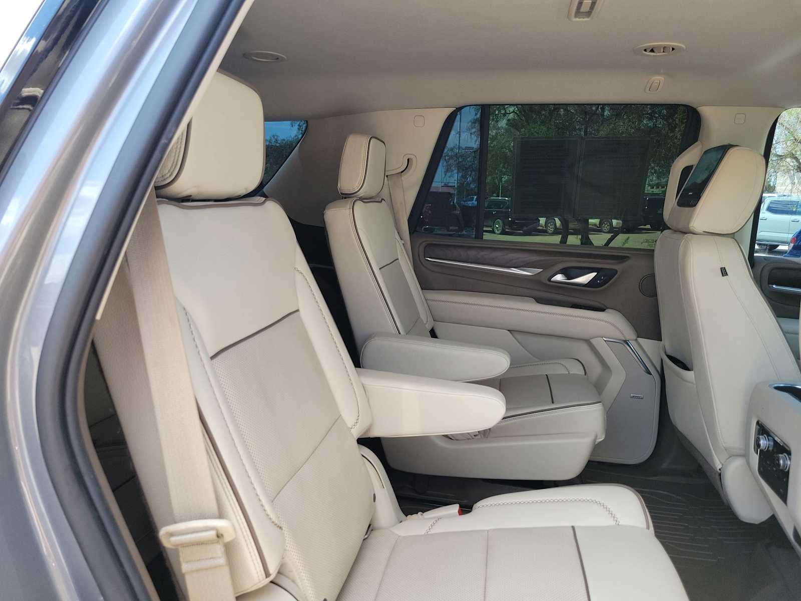 Thumbnail: 2022 GMC Yukon - 13