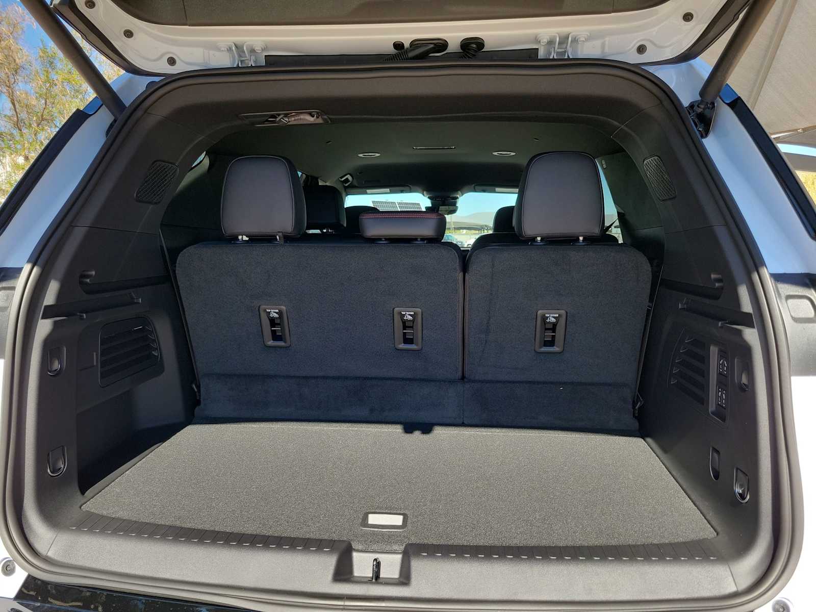 Thumbnail: 2026 Chevrolet Traverse - 19