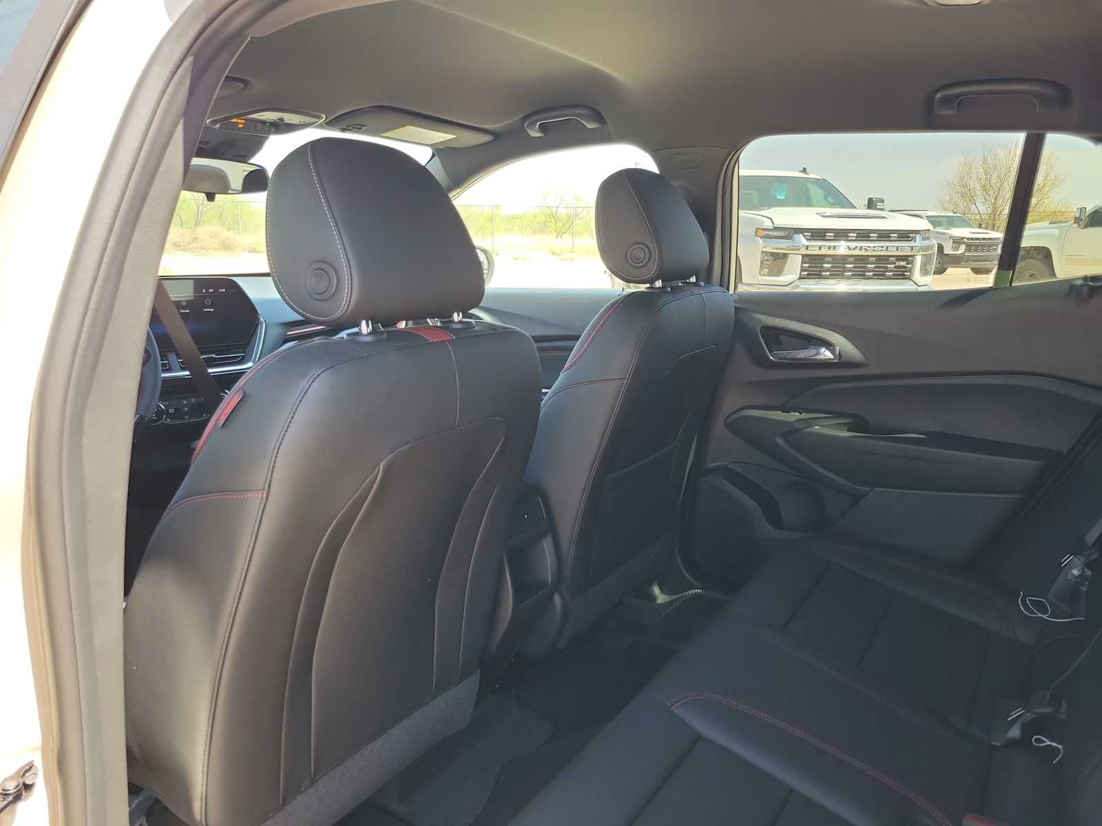 Thumbnail: 2026 Chevrolet Trax - 8