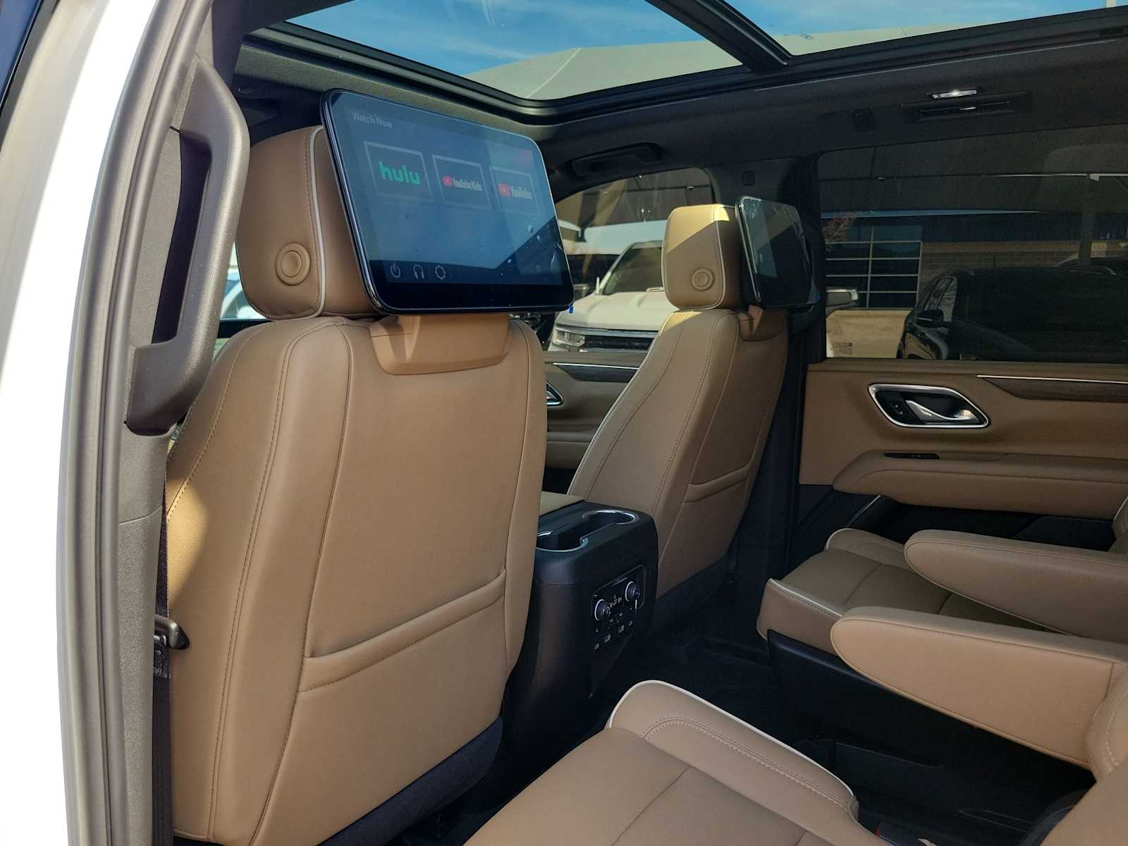 Thumbnail: 2024 Chevrolet Tahoe - 12