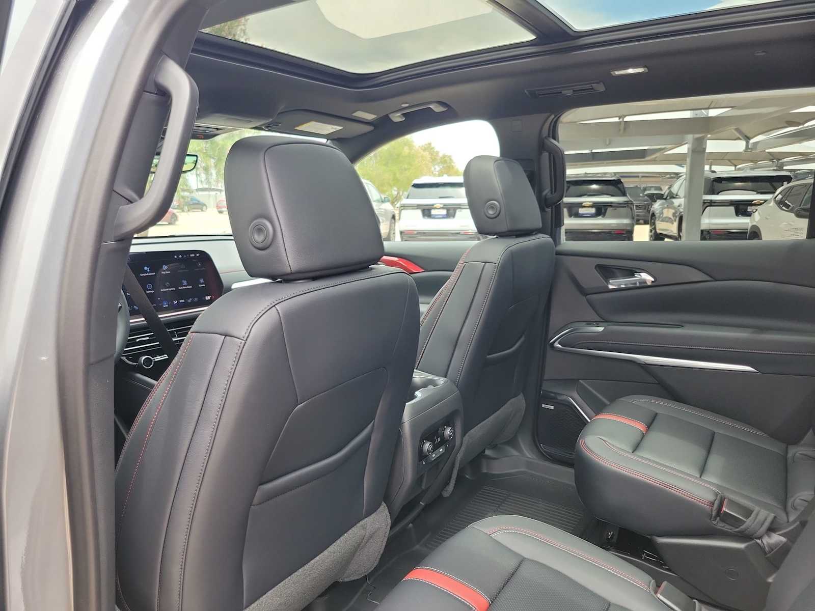 Thumbnail: 2026 Chevrolet Traverse - 16