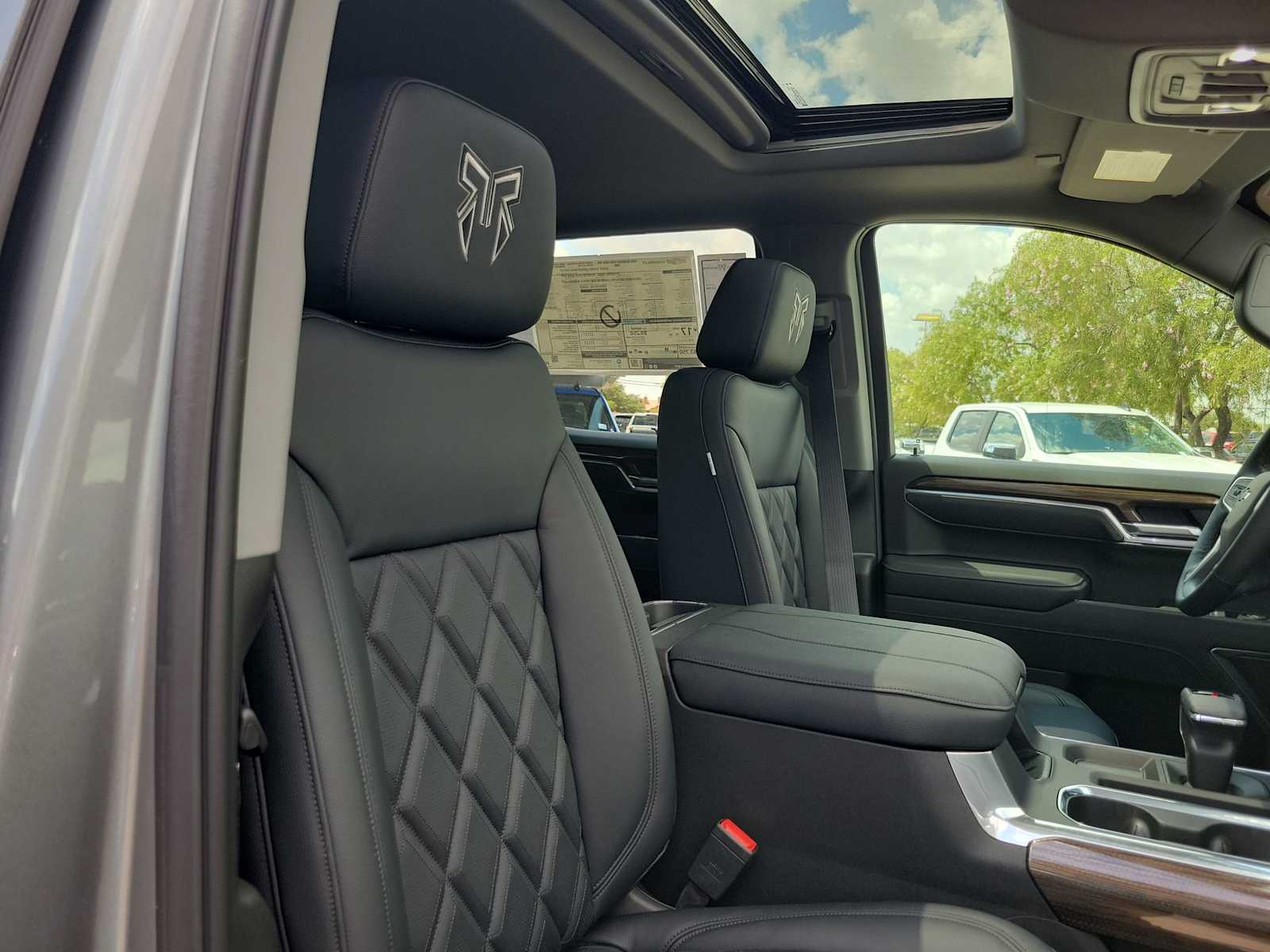 Thumbnail: 2025 Chevrolet Silverado 1500 - 14