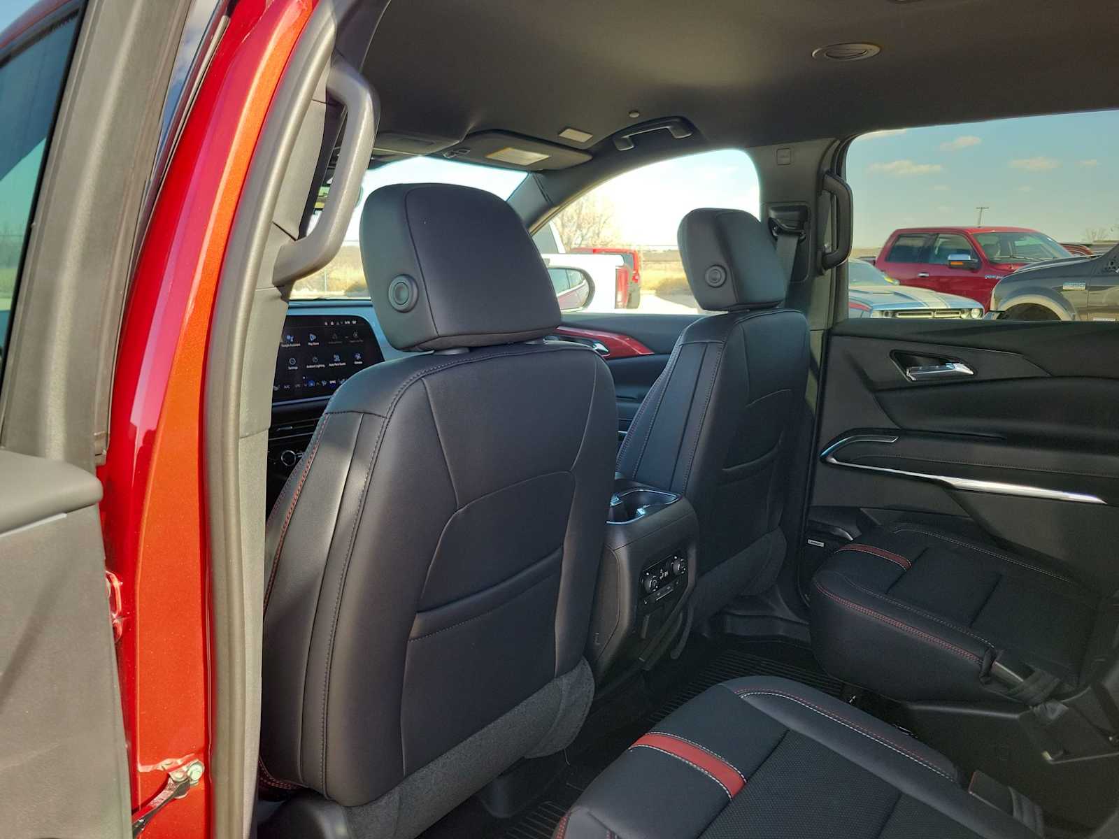 Thumbnail: 2026 Chevrolet Traverse - 8