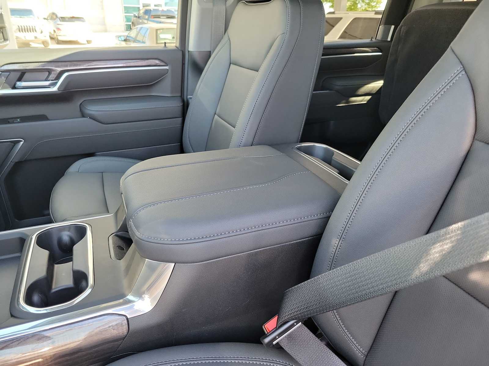 Thumbnail: 2026 Chevrolet Silverado 2500 - 16