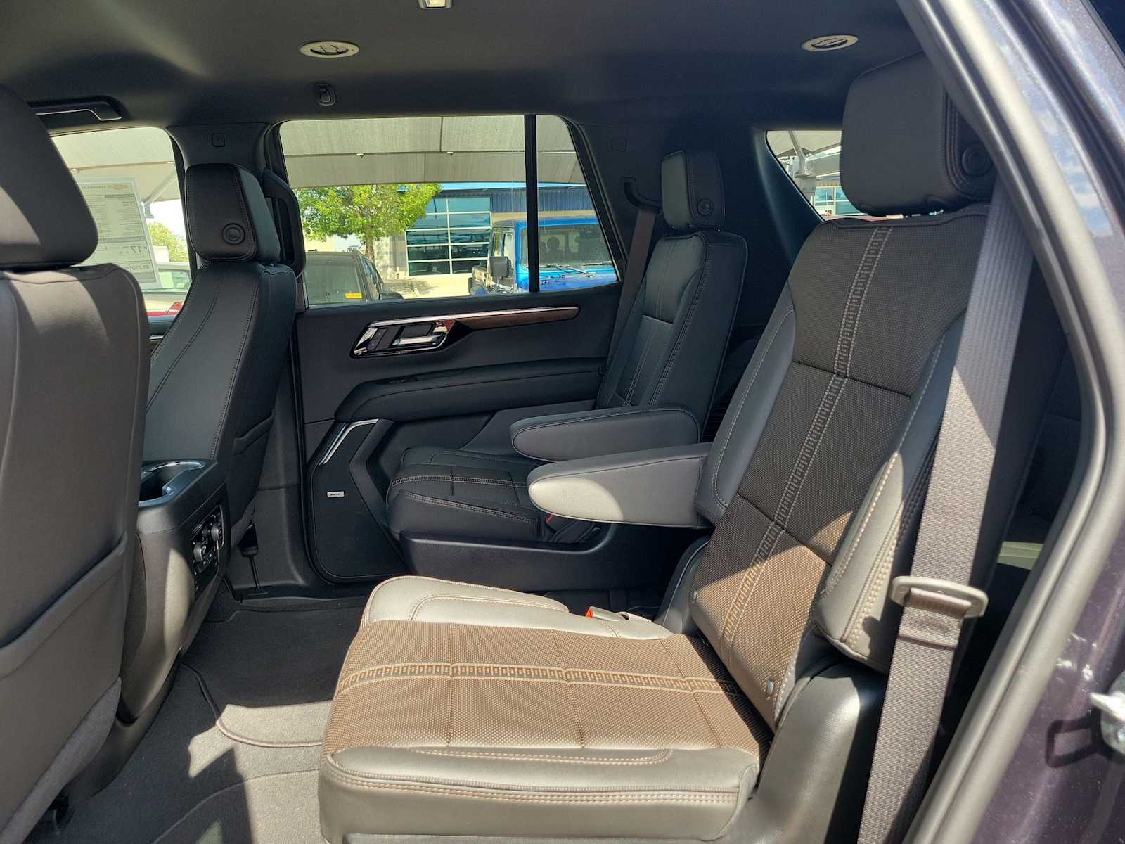 Thumbnail: 2025 Chevrolet Tahoe - 12