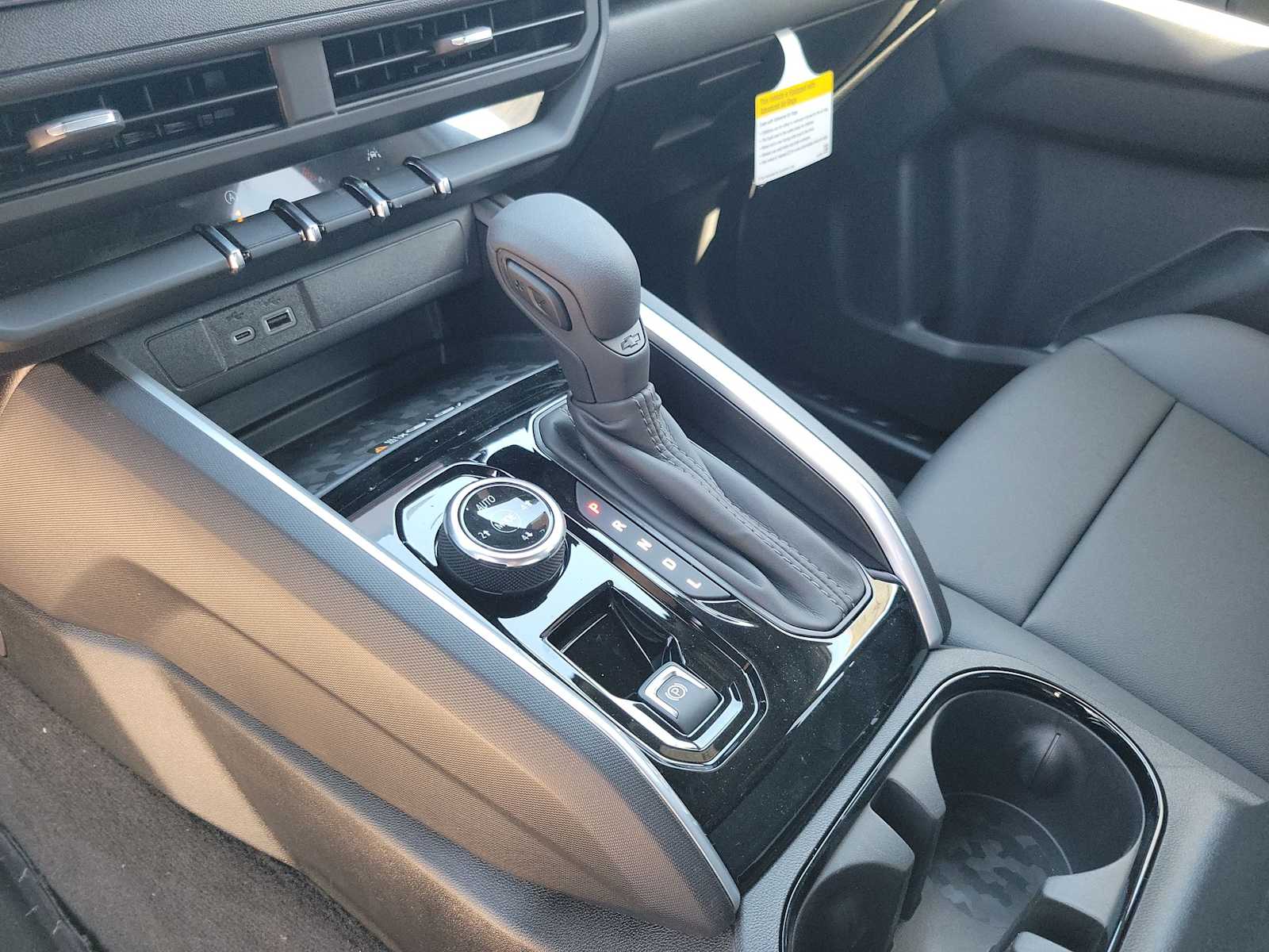 Thumbnail: 2026 Chevrolet Colorado - 21