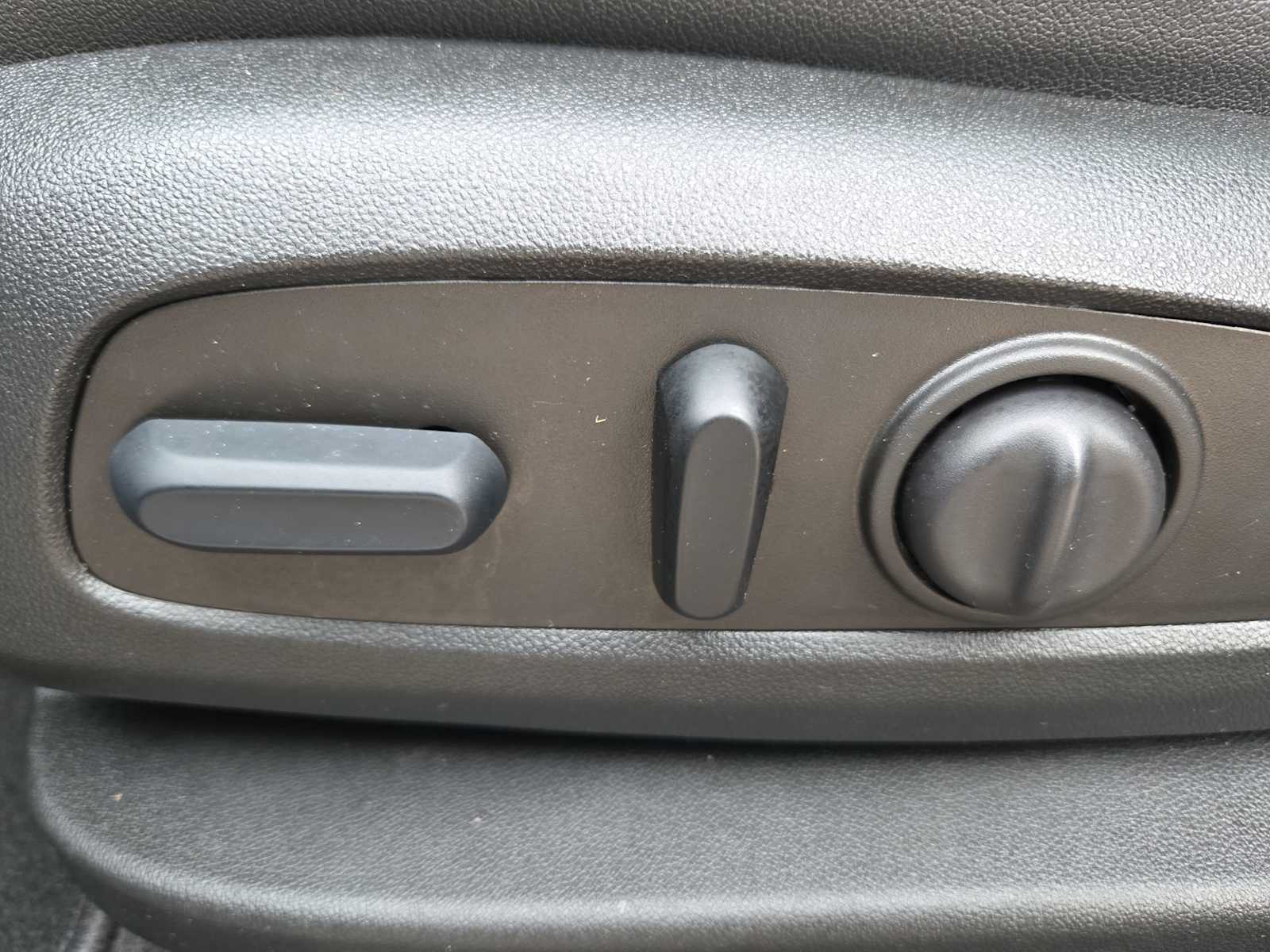 Thumbnail: 2023 Chevrolet Blazer - 14