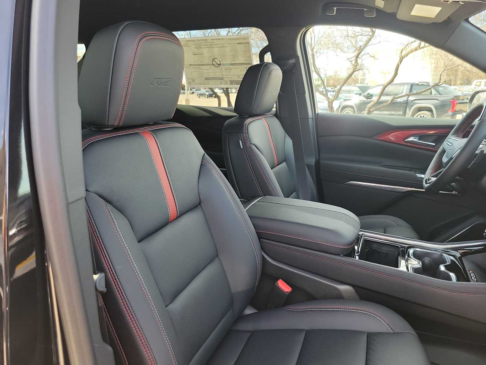 Thumbnail: 2026 Chevrolet Traverse - 10