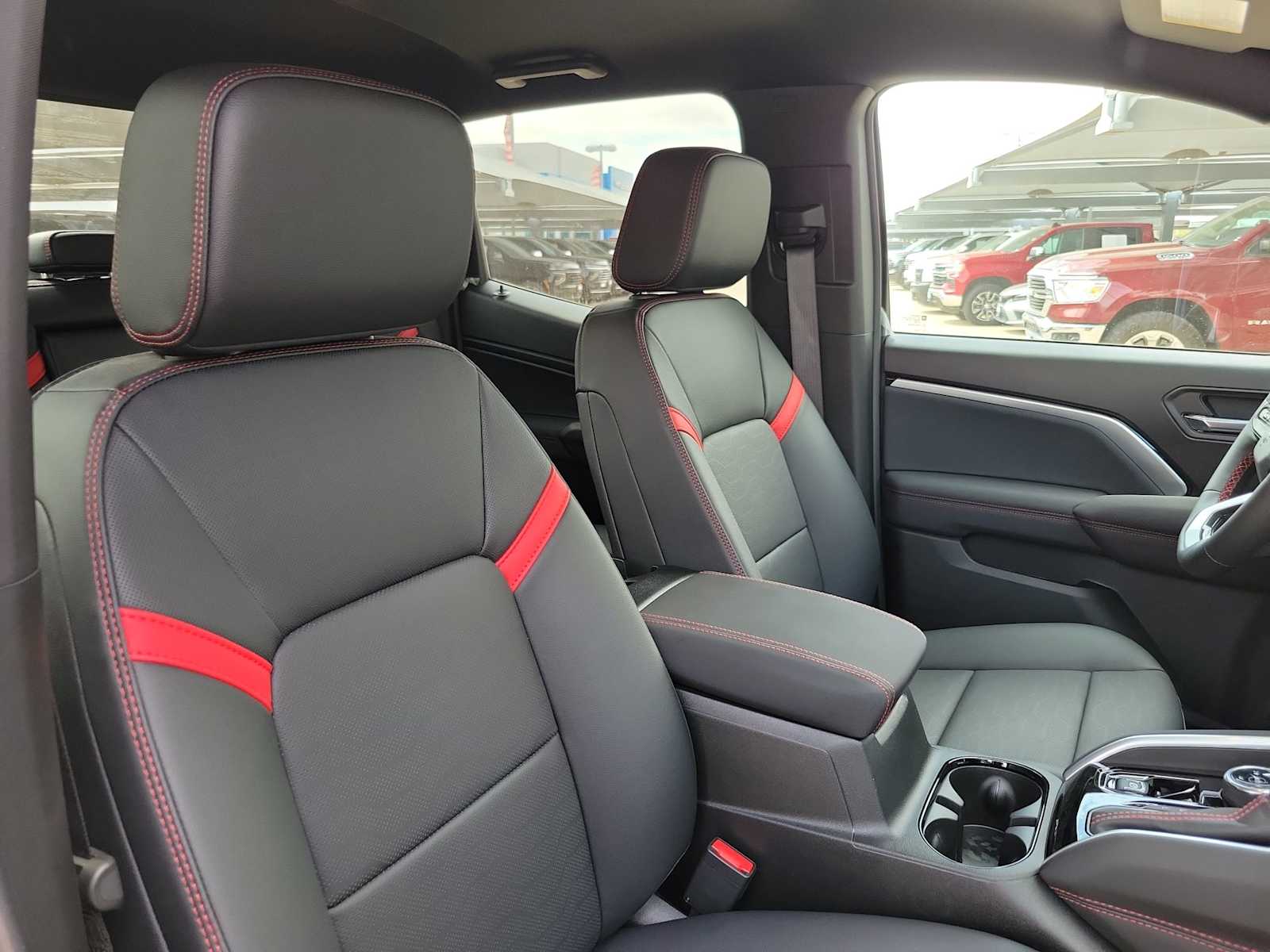 Thumbnail: 2025 Chevrolet Colorado - 14