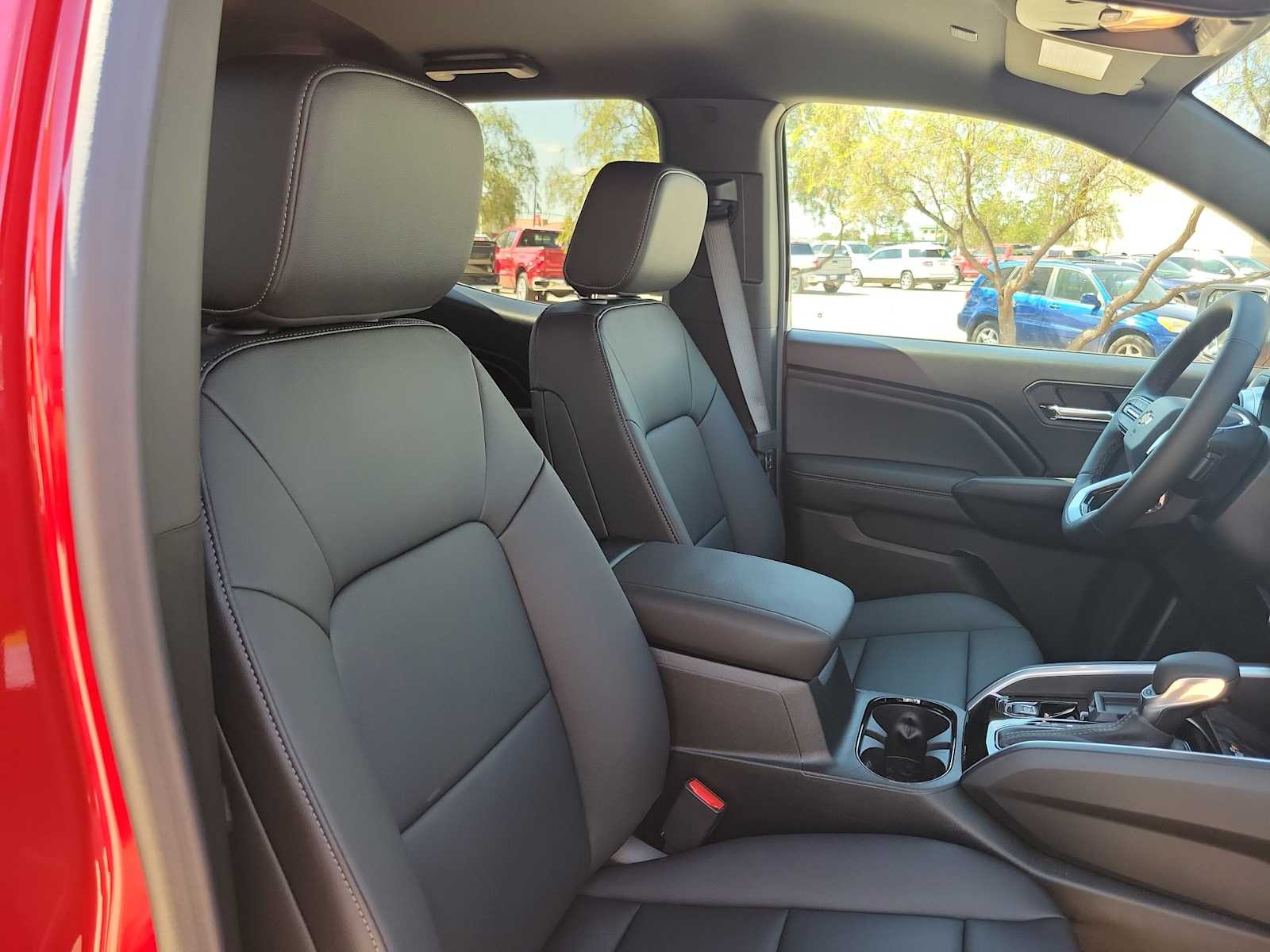 Thumbnail: 2026 Chevrolet Colorado - 14