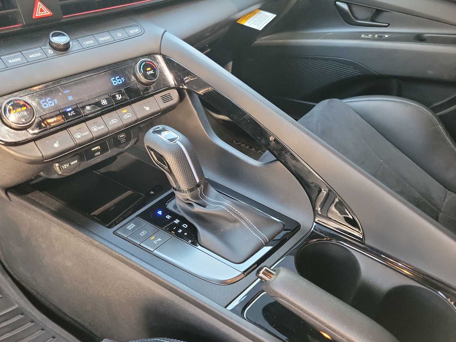 Thumbnail: 2025 Hyundai Elantra - 21