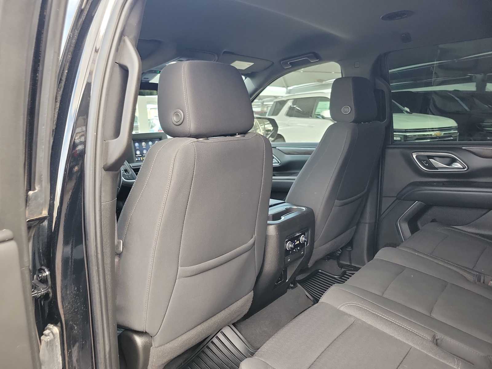 Thumbnail: 2022 Chevrolet Tahoe - 8