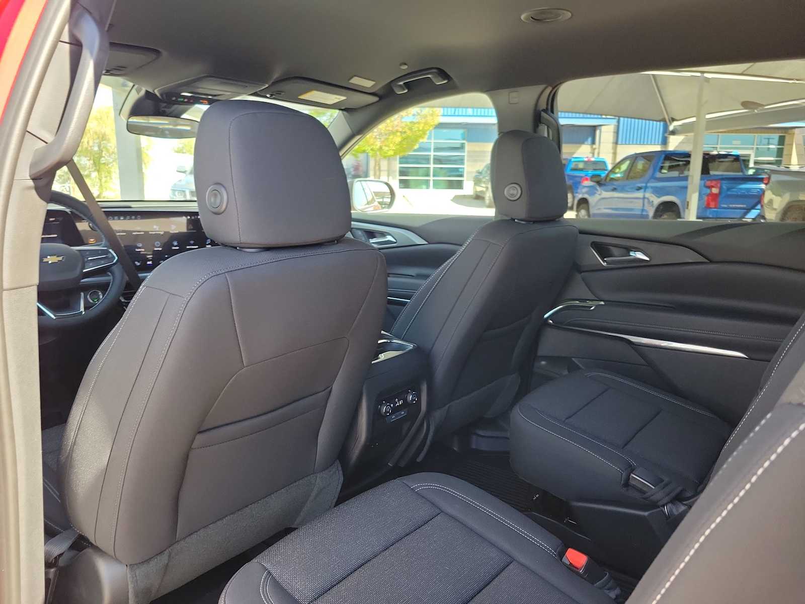 Thumbnail: 2026 Chevrolet Traverse - 12